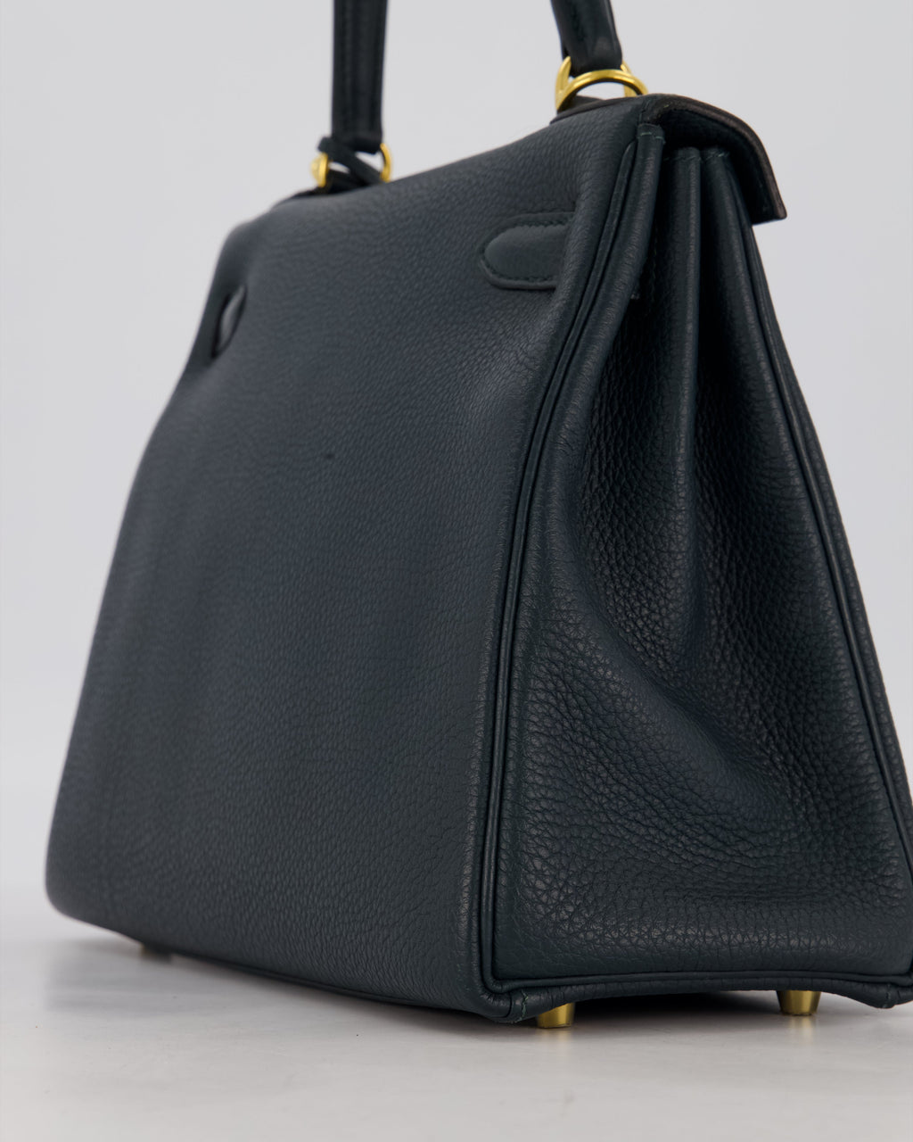 Hermès Kelly 28 Retourne Bag in Vert Cypress Togo Leather with Gold Hardware