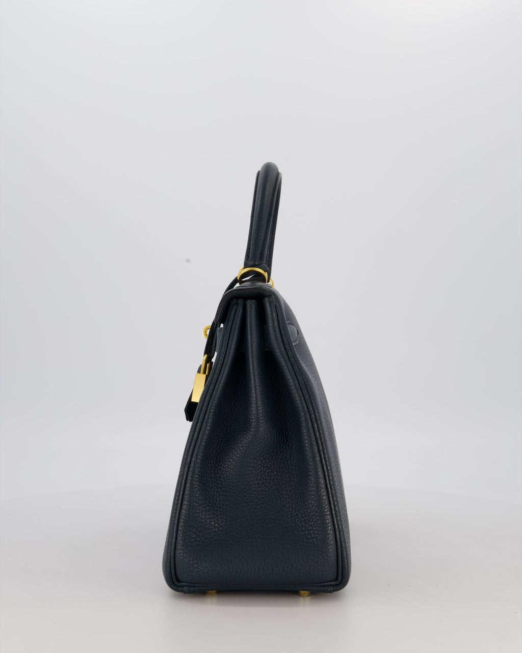 Hermès Kelly 28 Retourne Bag in Vert Cypress Togo Leather with Gold Hardware