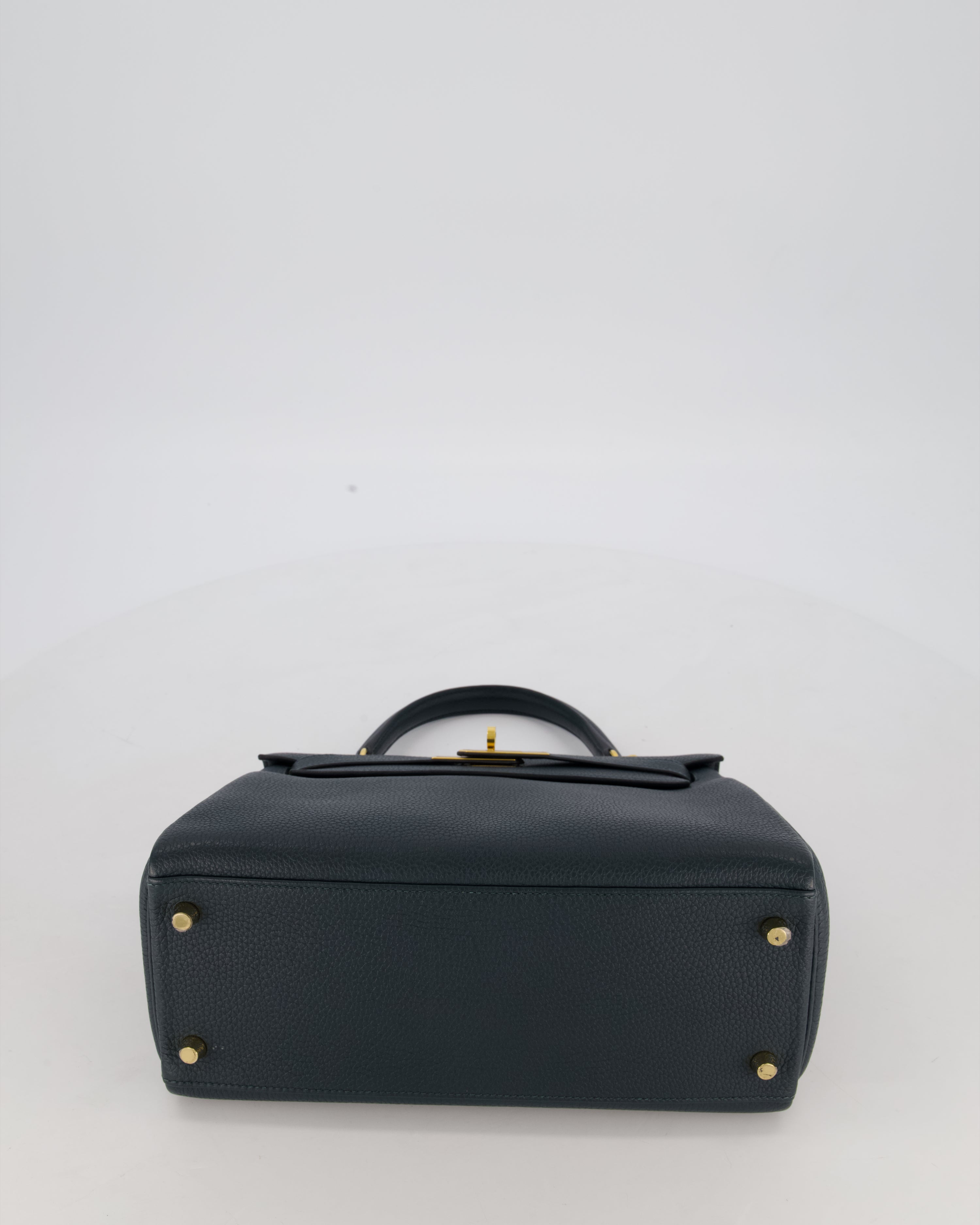 Hermès Kelly 28 Retourne Bag in Vert Cypress Togo Leather with Gold Hardware