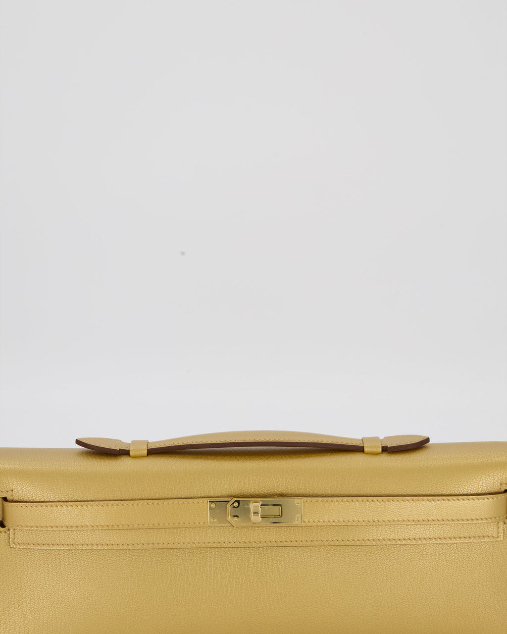 *SUPER RARE* Hermès Kelly Cut Bag in Doré Chévre Chamkila Leather with Permabrass Hardware