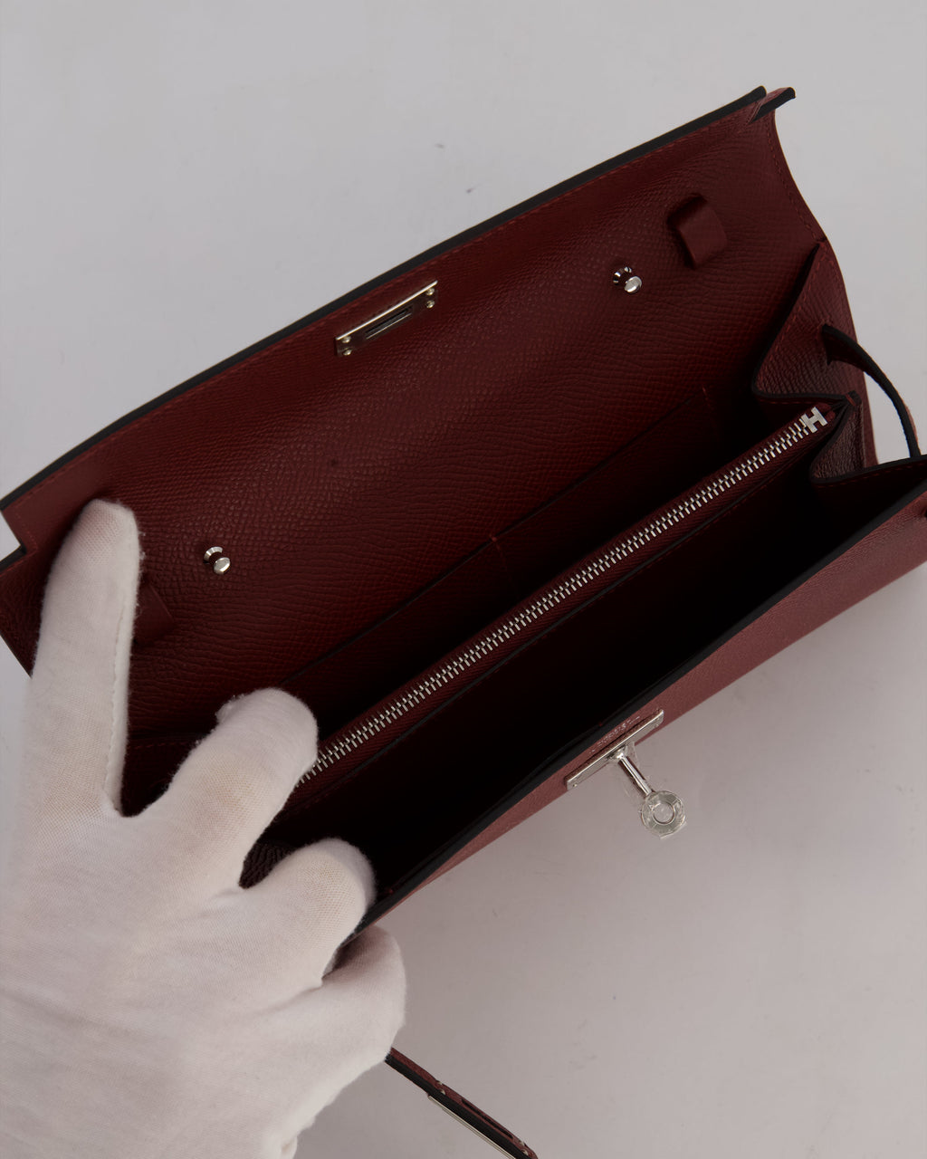 Hermès Kelly To Go Bag in Rouge H Epsom Leather with Palladium Hardware