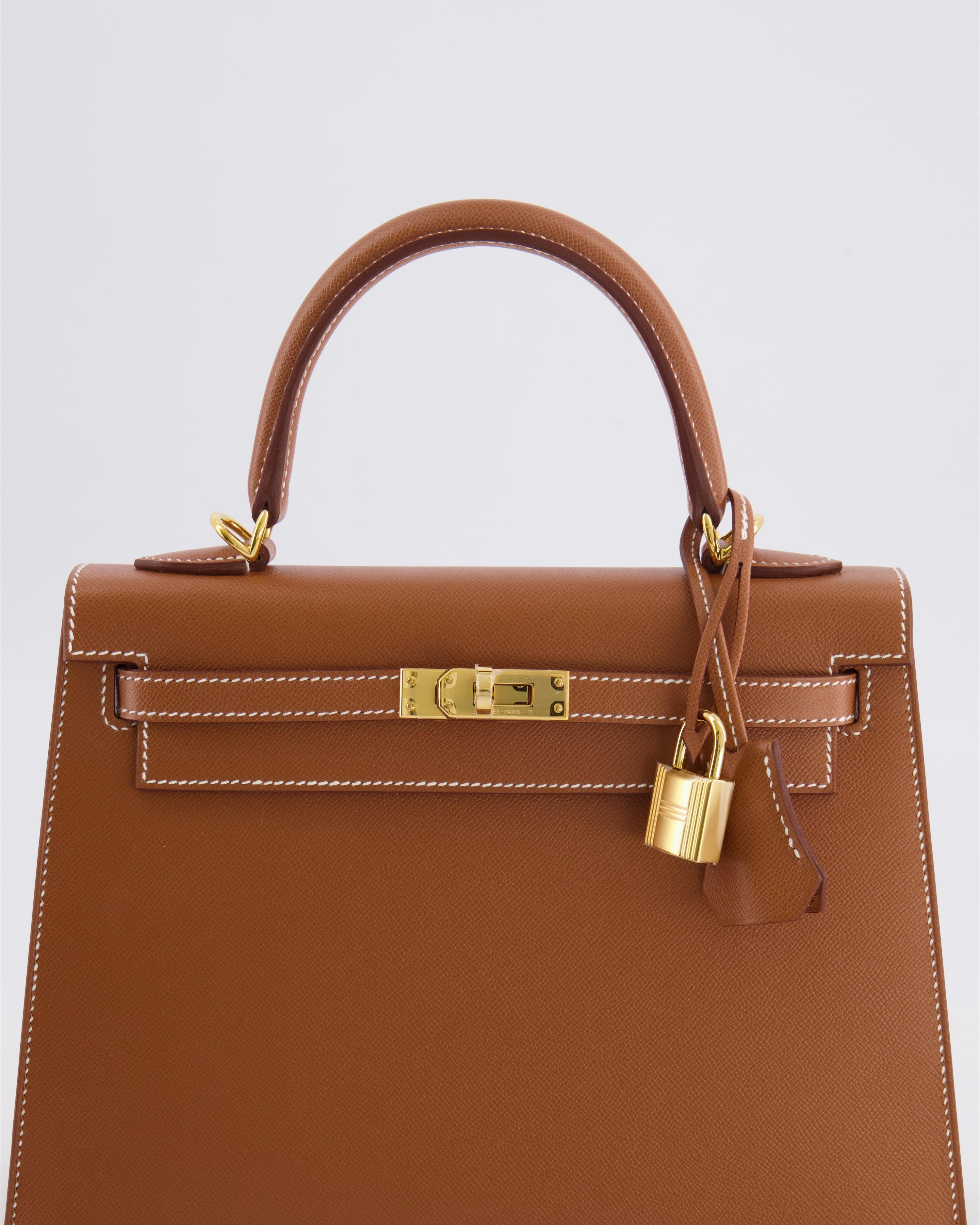 Hermès Kelly 25 II Sellier Bag in Gold Veau Madame Leather with Gold Hardware