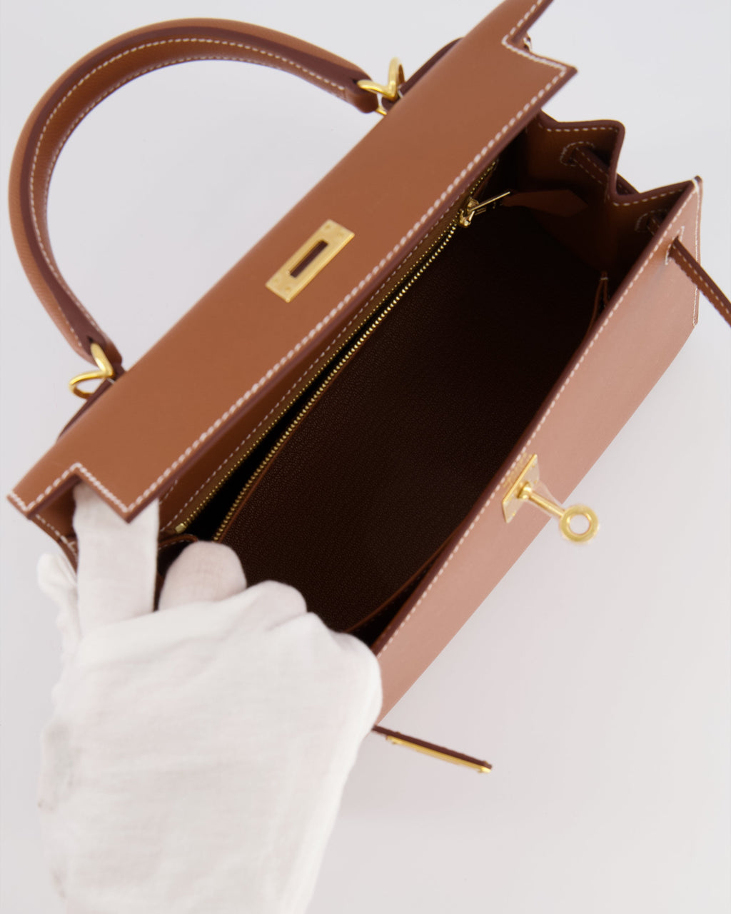 Hermès Kelly 25 II Sellier Bag in Gold Veau Madame Leather with Gold Hardware