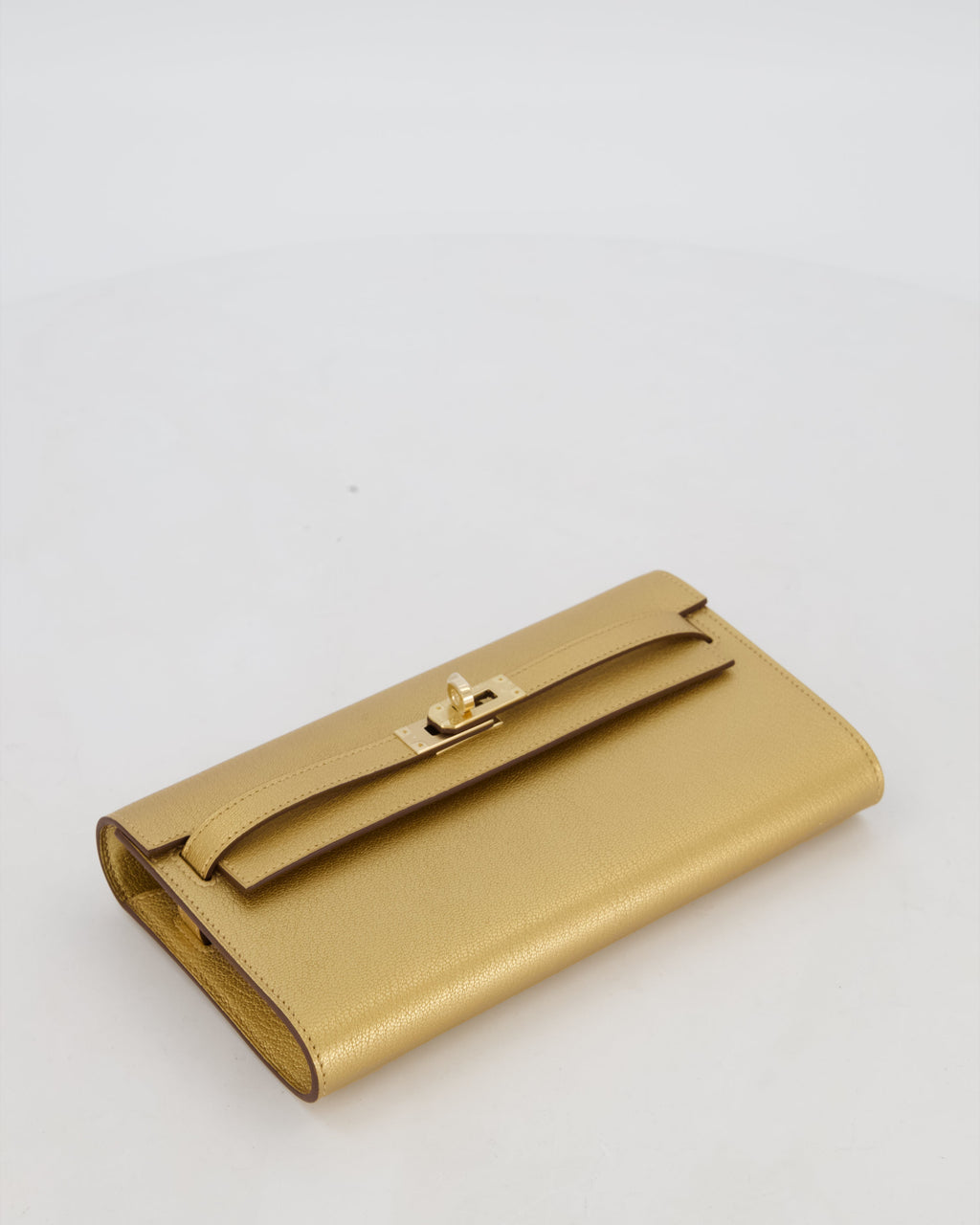 Hermès Kelly To Go Bag in Doré Chevre Chamkila Leather with Gold Hardware