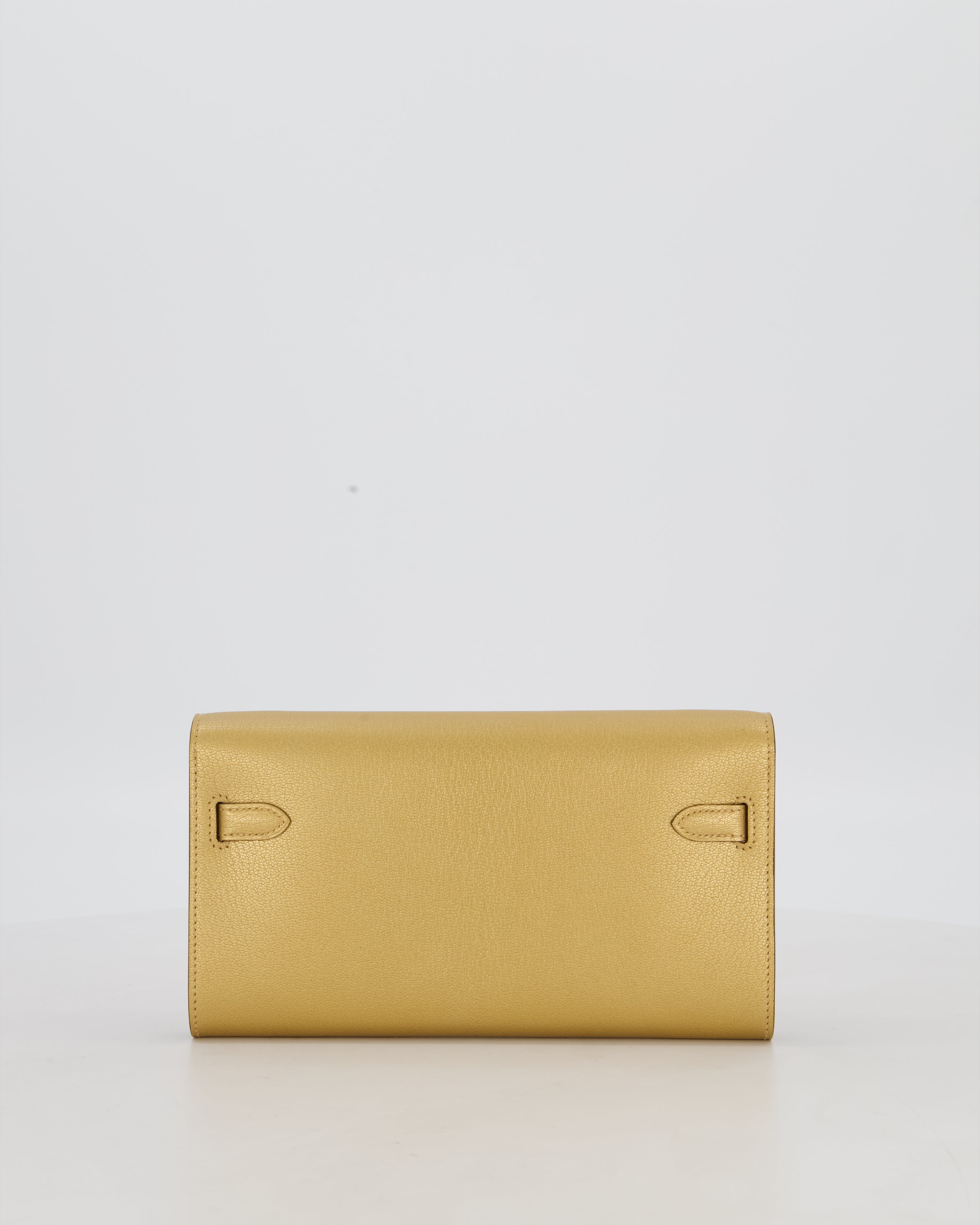Hermès Kelly To Go Bag in Doré Chevre Chamkila Leather with Gold Hardware