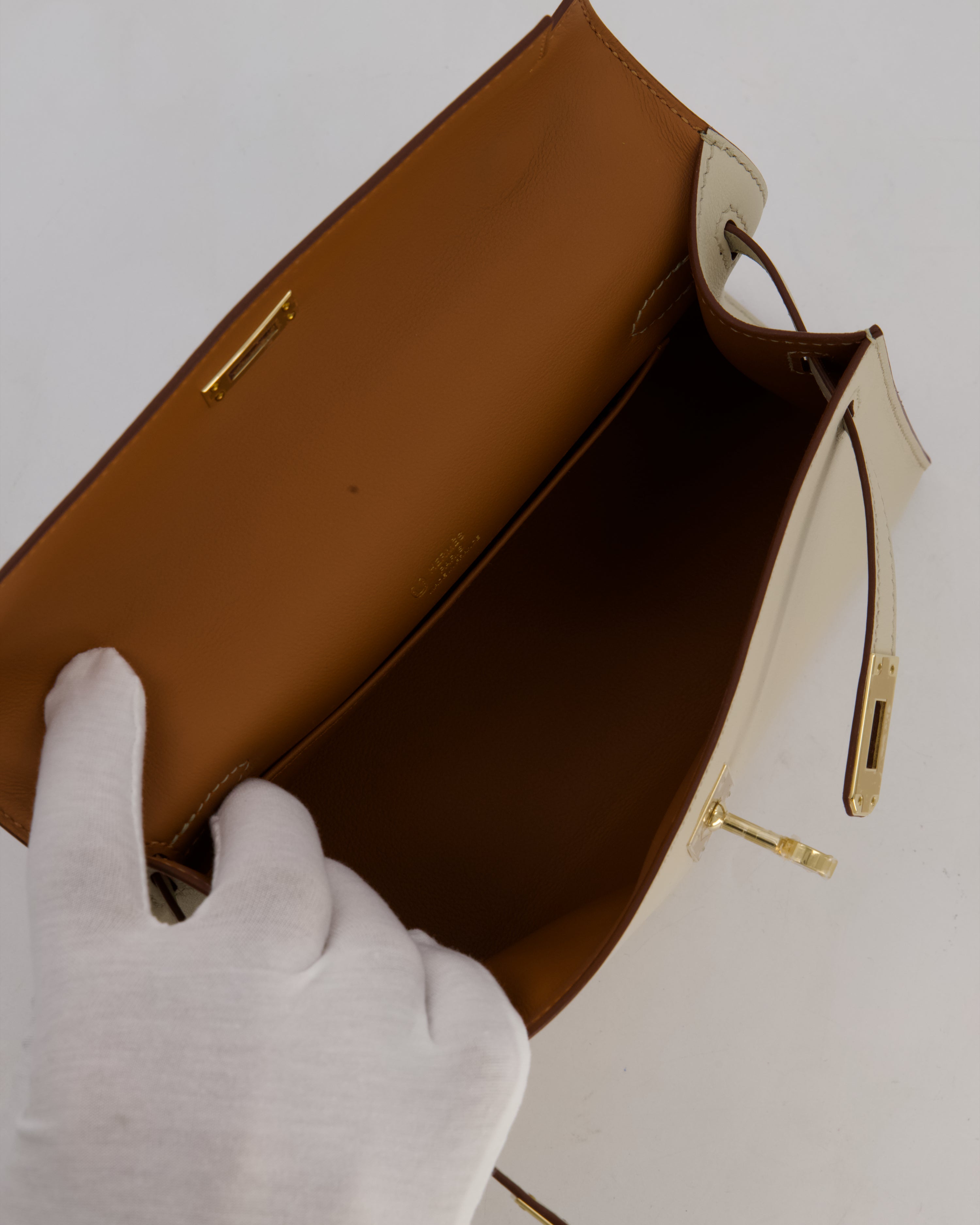 *SUPER RARE* HSS Hermès Kelly Pochette Bag in Beton and Gold Interior Swift Leather with Permabrass Hardware