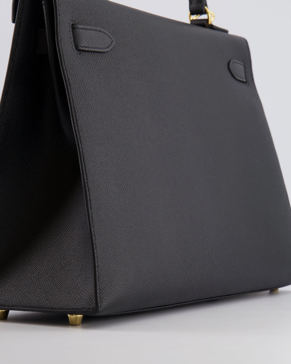 Hermès Kelly 32 Sellier Bag in Noir Epsom Leather with Gold Hardware