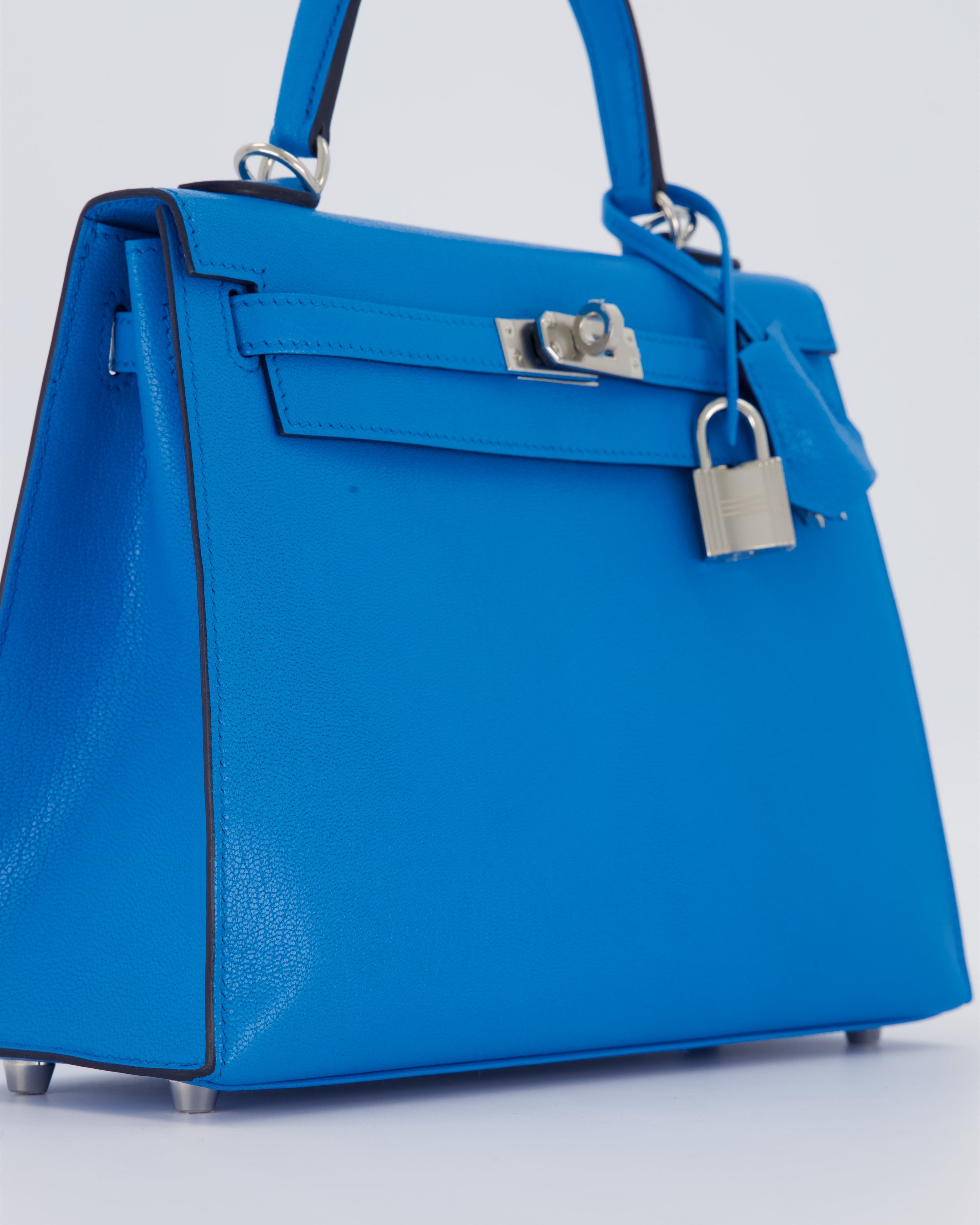 Hermès Kelly 25 Sellier Bag in Blue Frida Chévre Chamkila Leather with Palladium Hardware