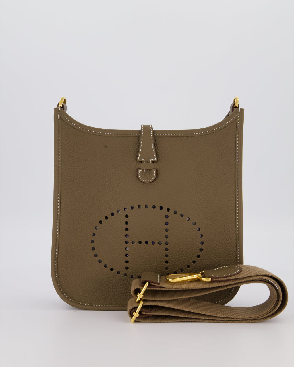 *HOT & RARE* Hermès Evelyne III 23 Bag in Etoupe Taurillon Clemence Leather with Gold Hardware