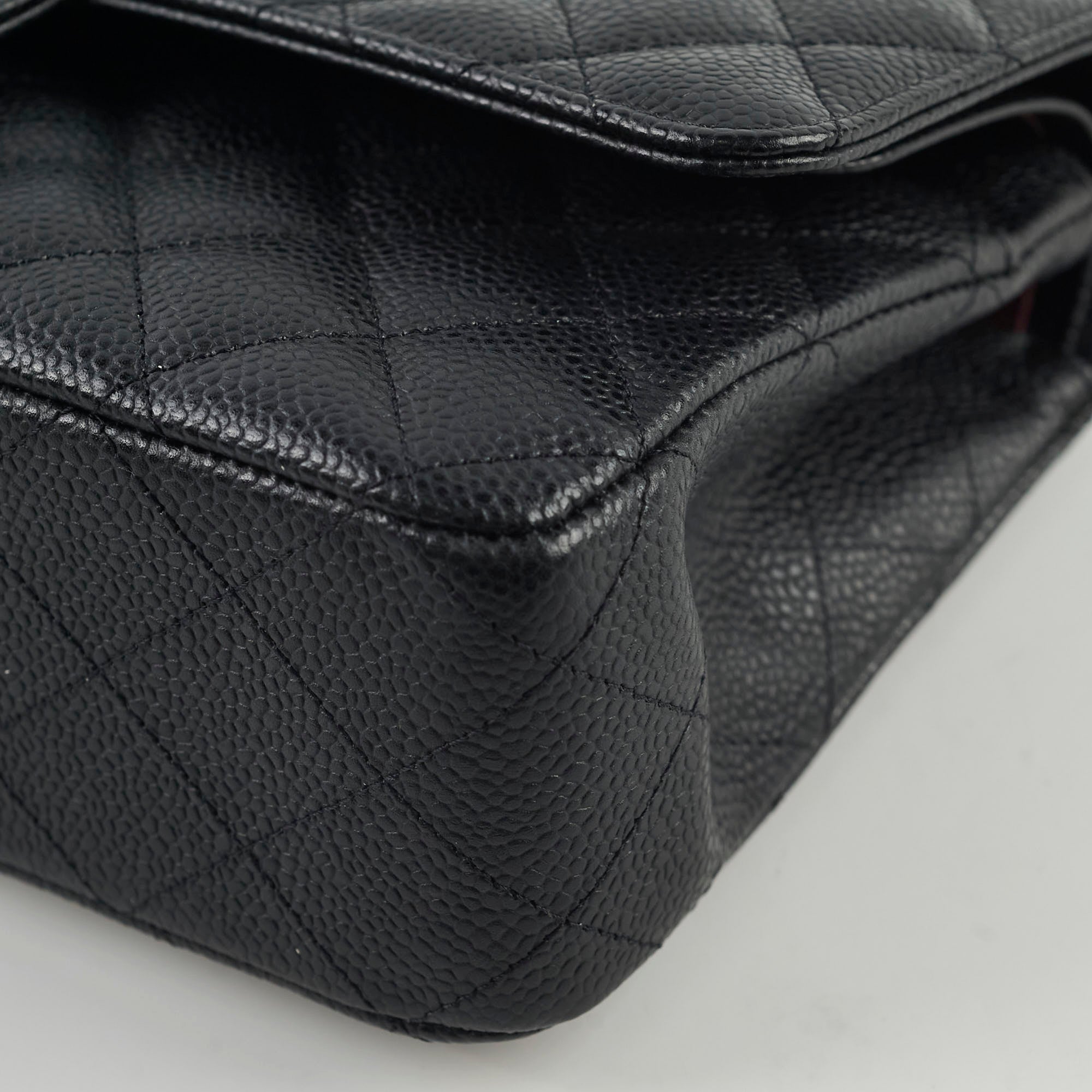 Chanel Medium/Large Caviar Classic Flap Black 2021