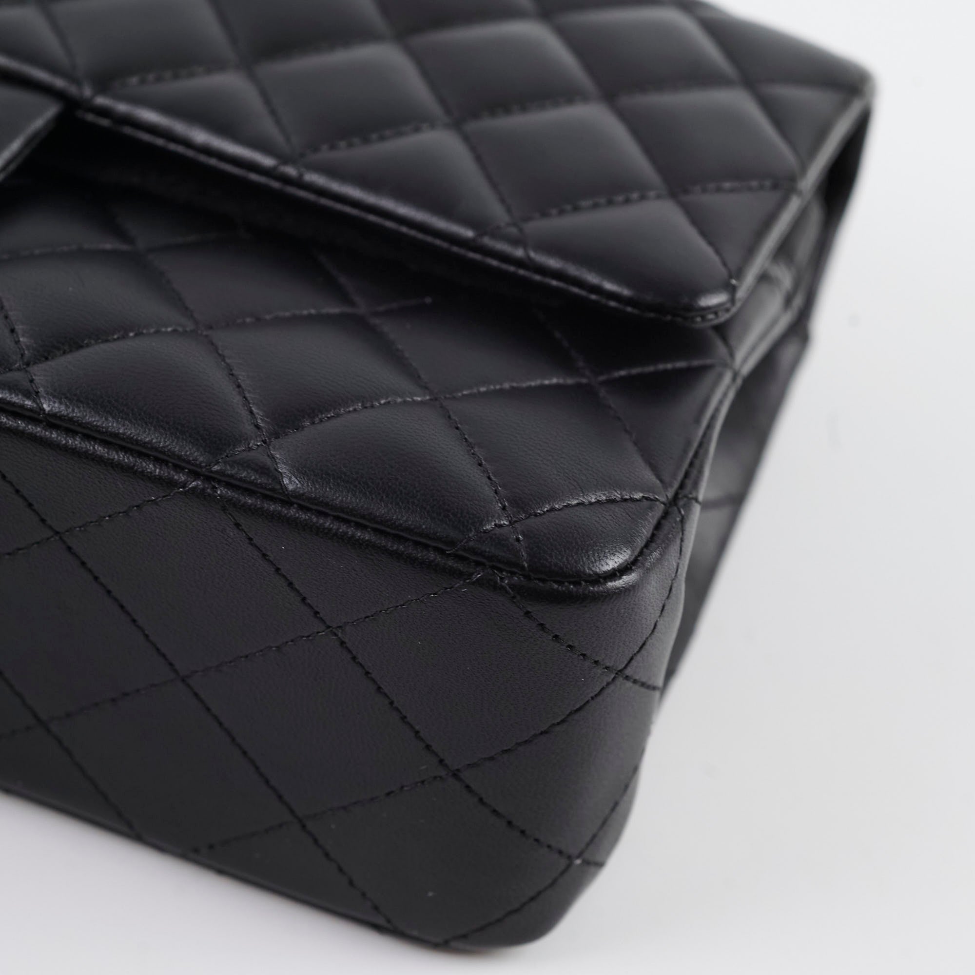 Chanel Lambskin Medium/Large Classic Flap GHW