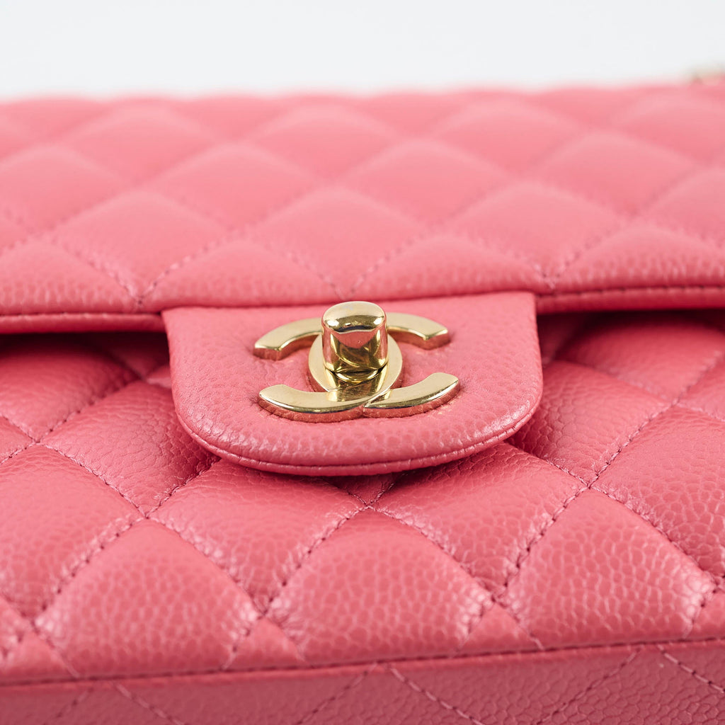 Chanel Caviar Medium Medium/Large Classic Flap Iridescent Pink