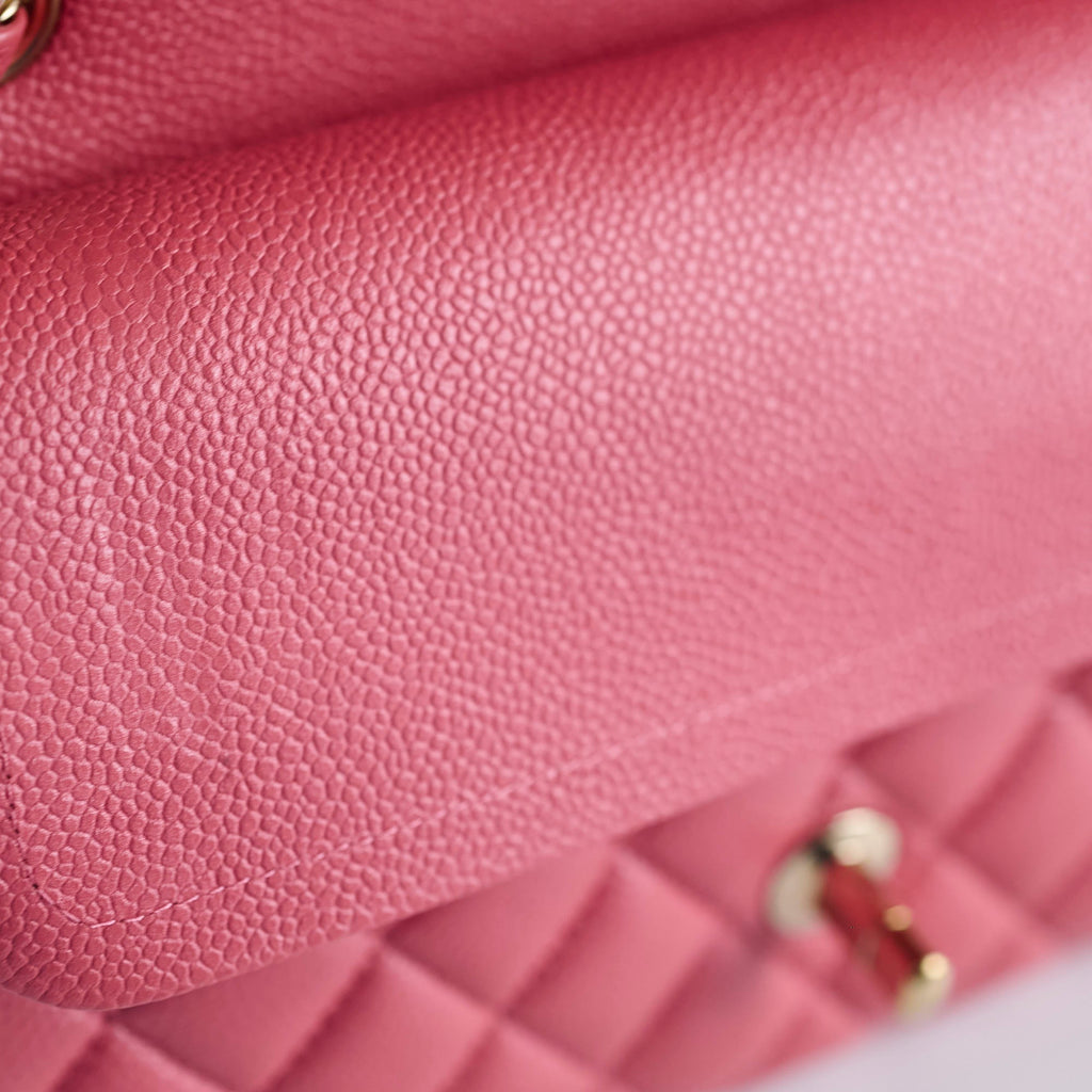 Chanel Caviar Medium Medium/Large Classic Flap Iridescent Pink