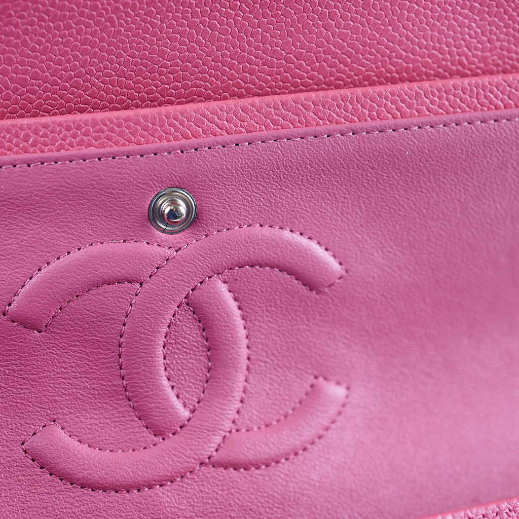 Chanel Caviar Medium Medium/Large Classic Flap Iridescent Pink