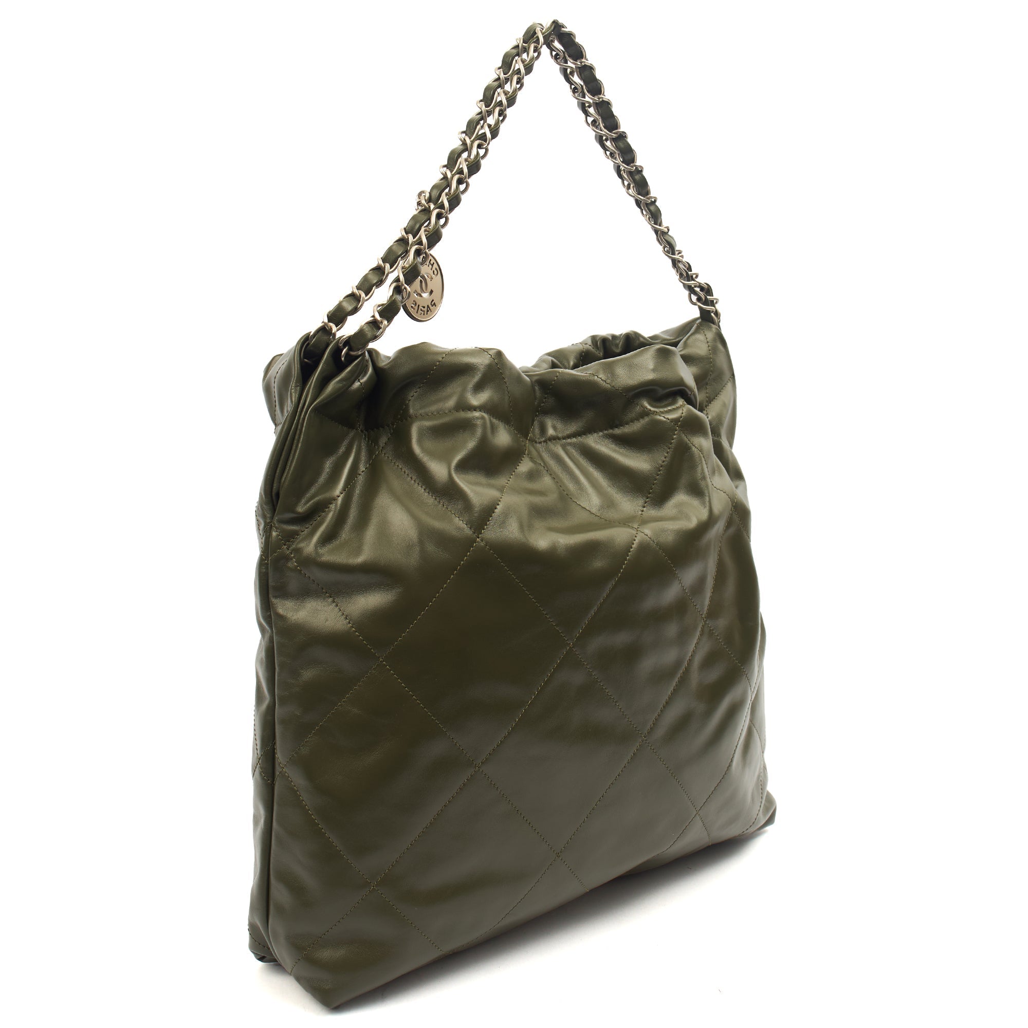 Chanel Shoulder Bag Chanel 22 in Green, Calfskin Leather