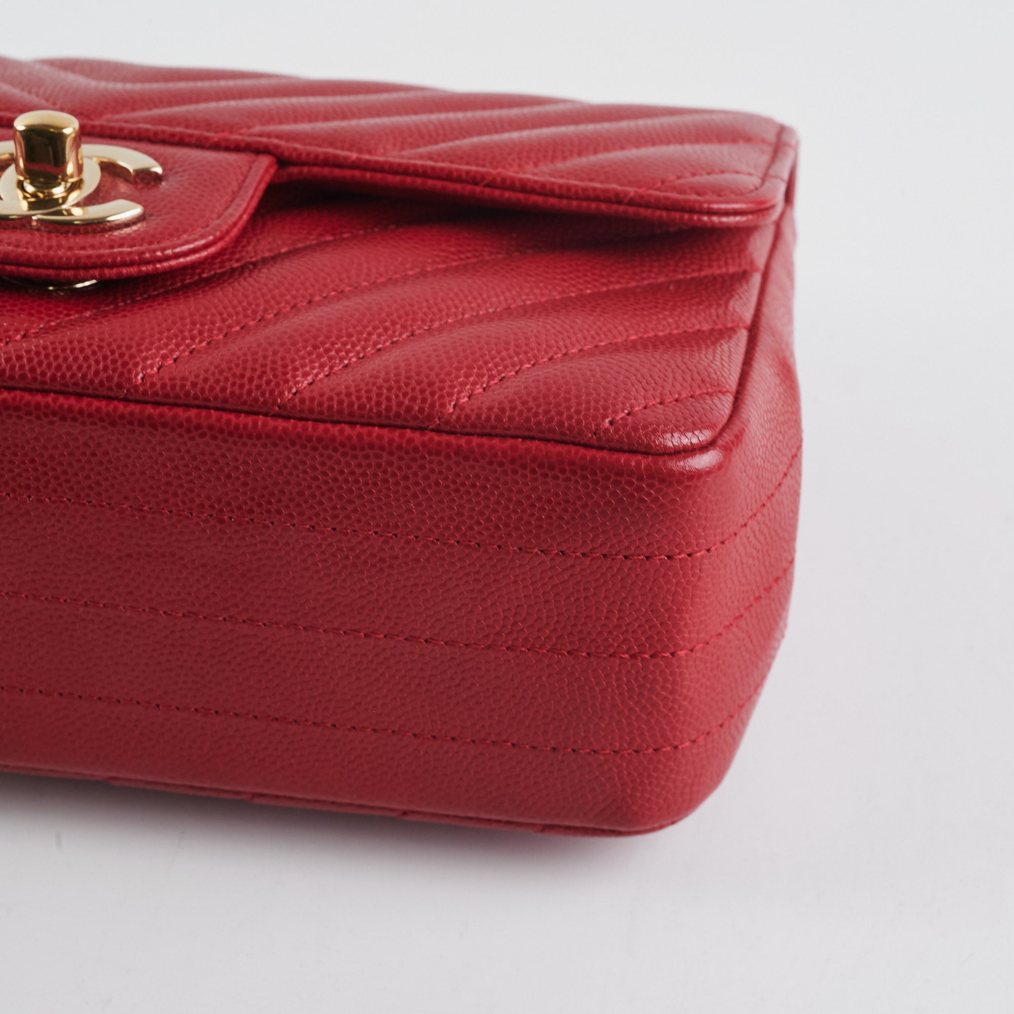 Chanel 18B Chevron Rectangular Mini Red