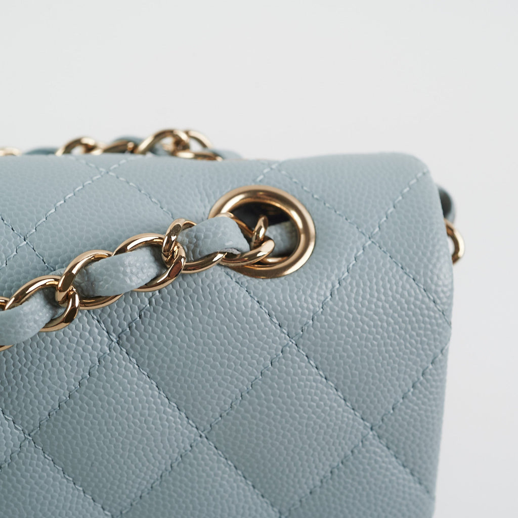 Chanel Classic Flap Medium/Large Light Blue Caviar 22P (Microchipped)