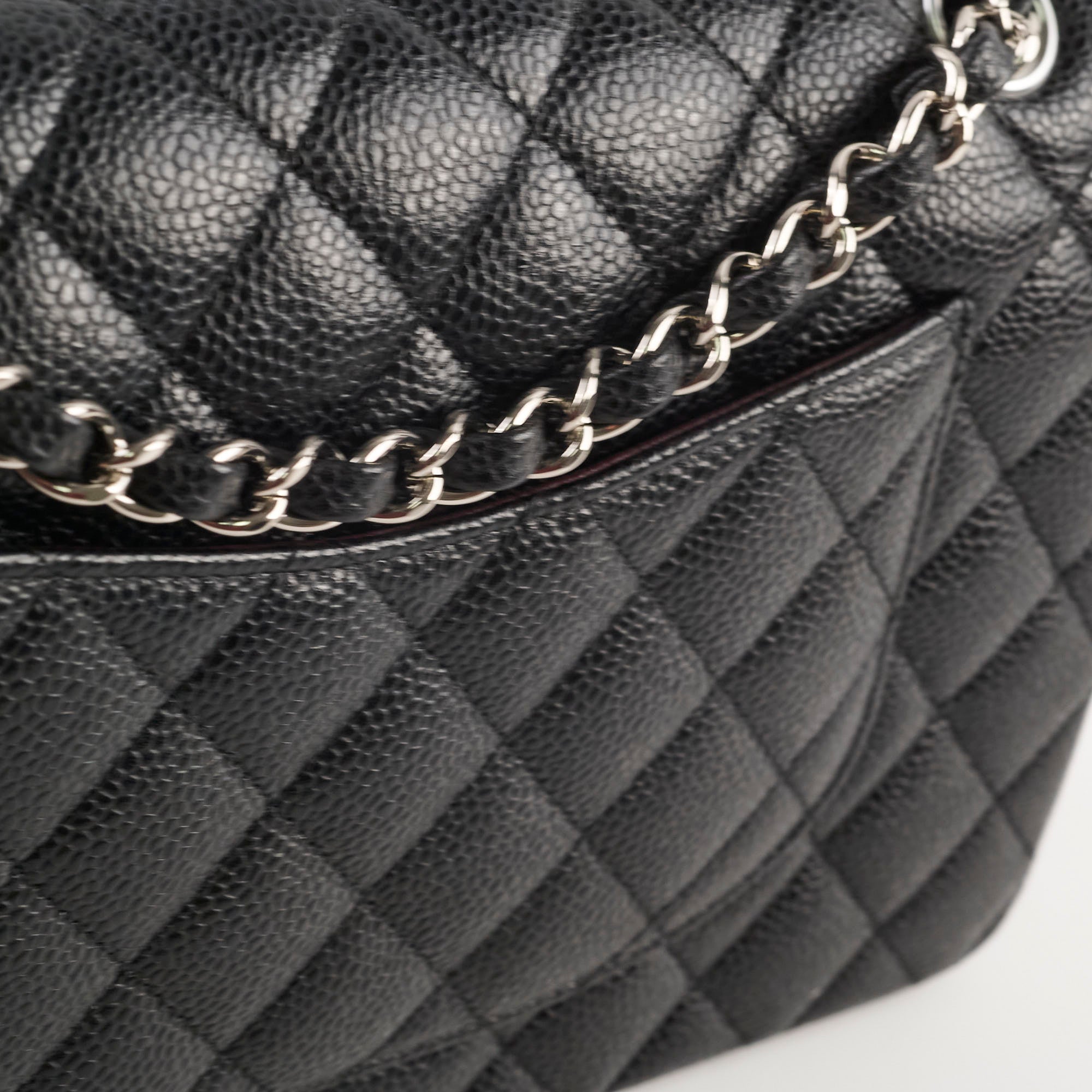 Chanel M/L Classic Flap Caviar Black