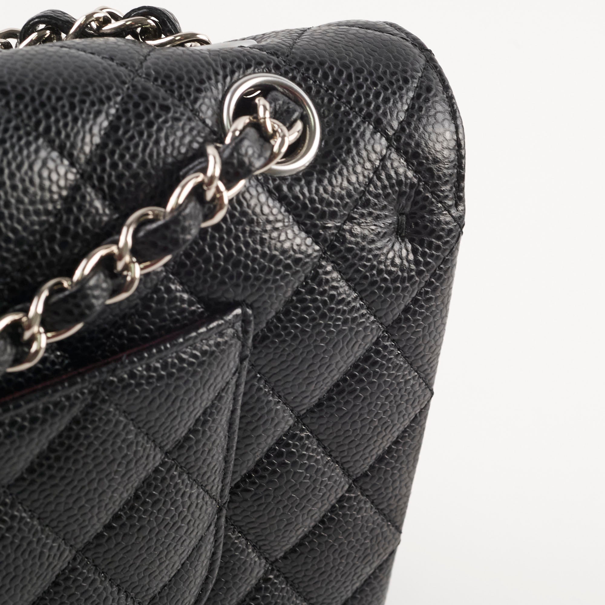 Chanel M/L Classic Flap Caviar Black