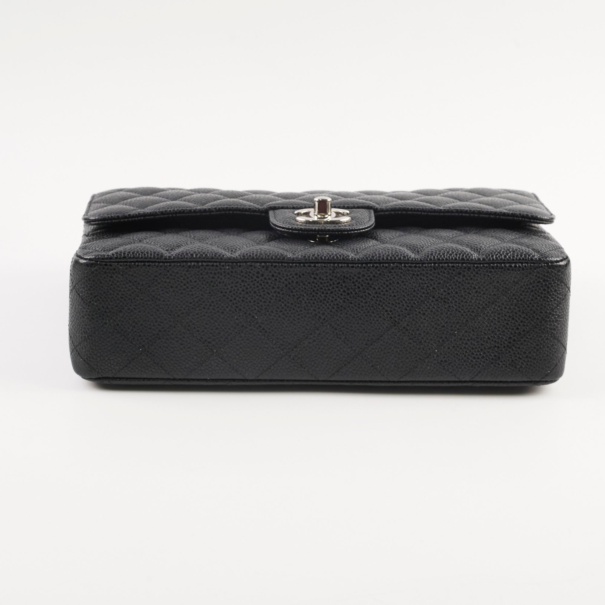 Chanel M/L Classic Flap Caviar Black