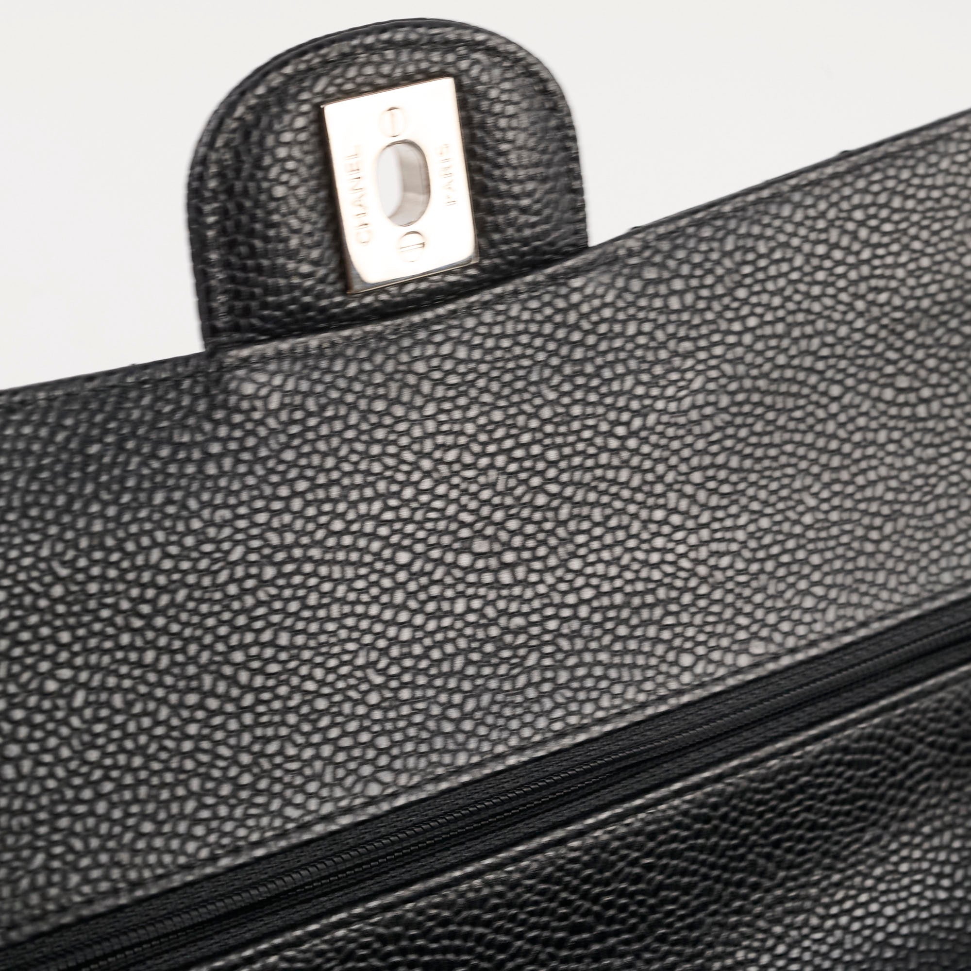 Chanel M/L Classic Flap Caviar Black