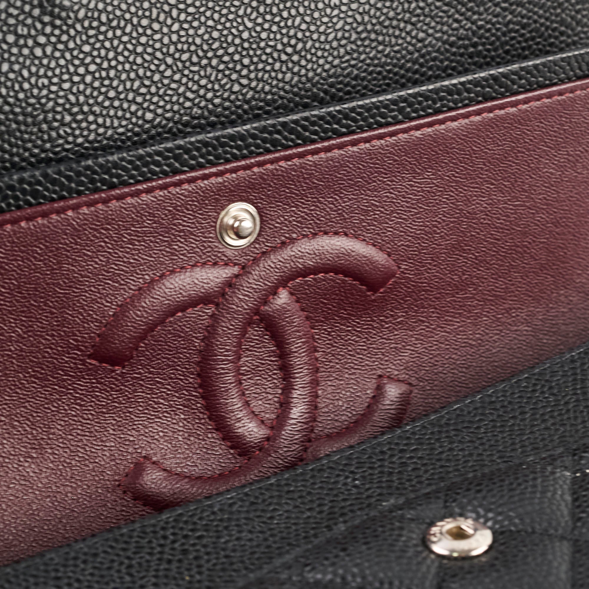 Chanel M/L Classic Flap Caviar Black