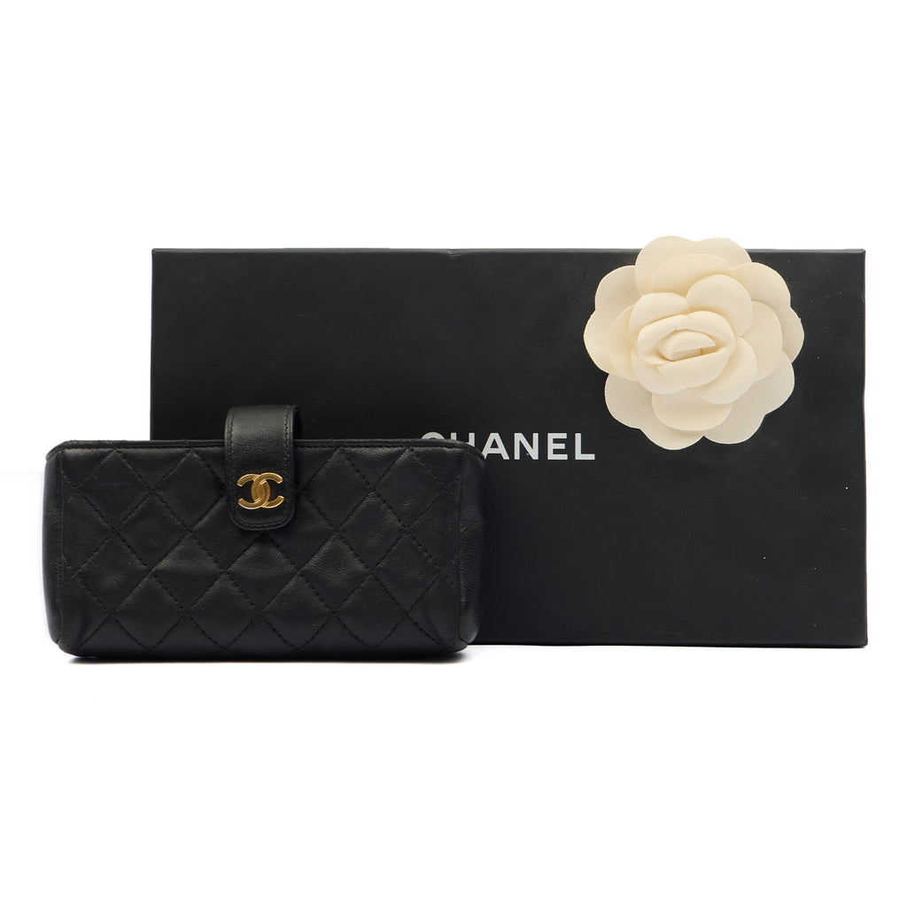 Chanel Purse Quilted CC holder in Black, Lambskin Leather