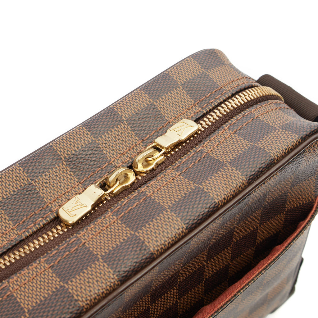 Louis Vuitton Cross Body Olaf in Damier, Canvas