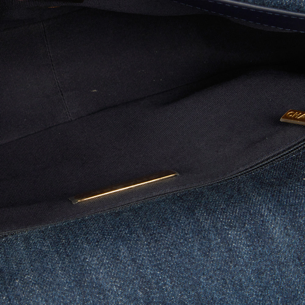 Chanel Shoulder Bag Chanel 19 in Navy, Fabric