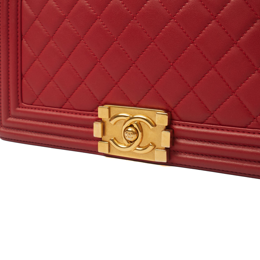 Chanel Shoulder Bag Boy - Medium in Red, Lambskin Leather