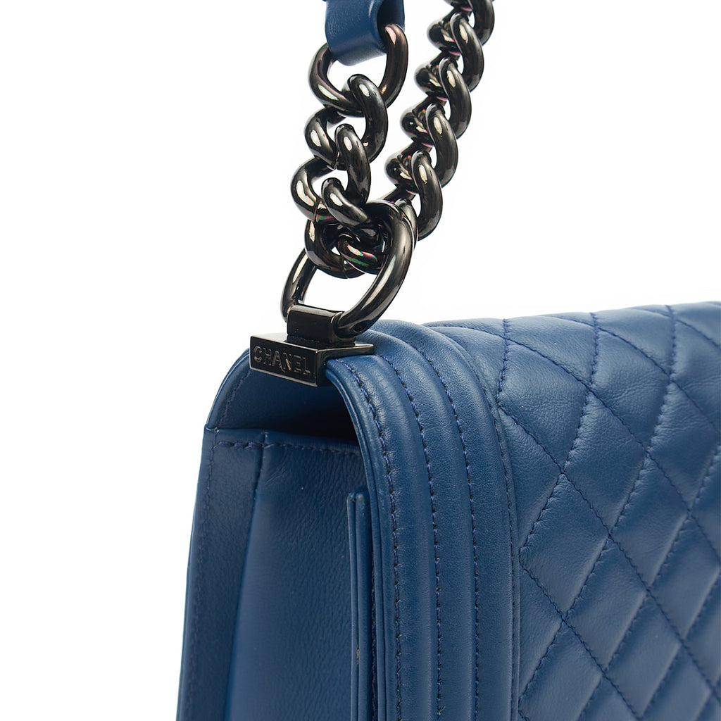 Chanel Shoulder Bag Boy - Medium in Blue, Leather