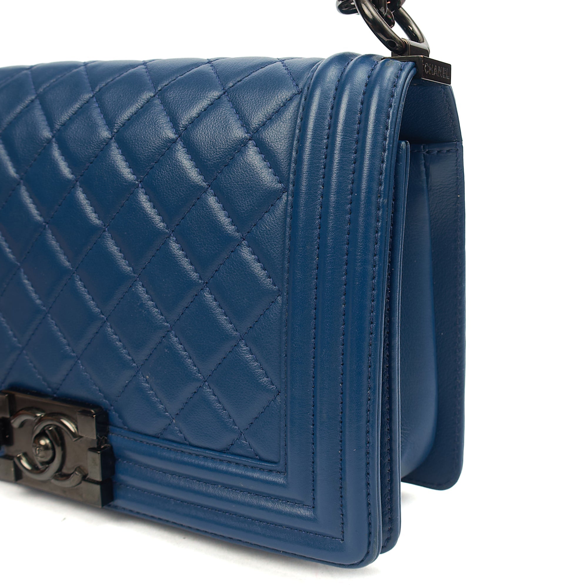 Chanel Shoulder Bag Boy - Medium in Blue, Leather