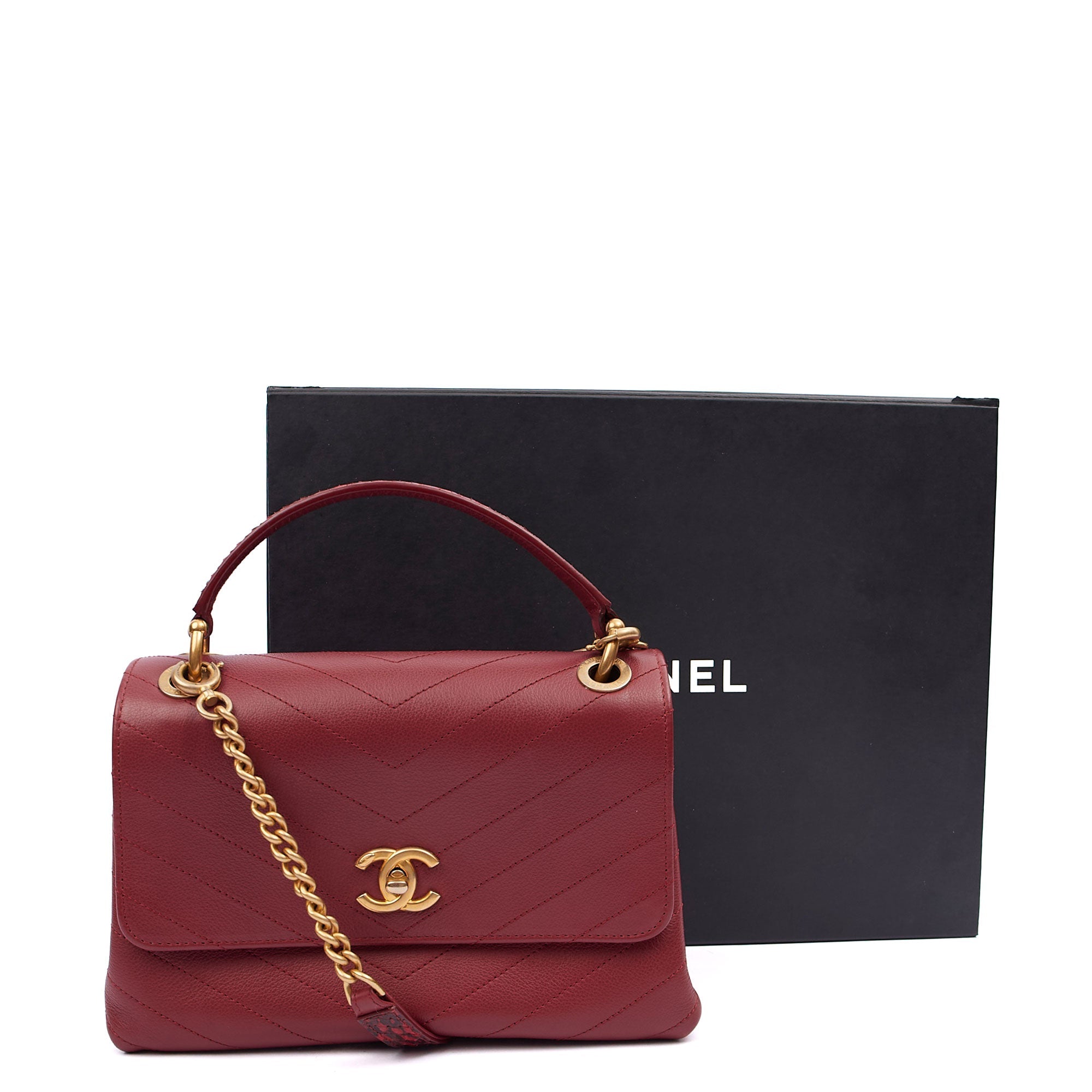 Chanel Top Handle Flap Bag With Top Handle in Red, Leather