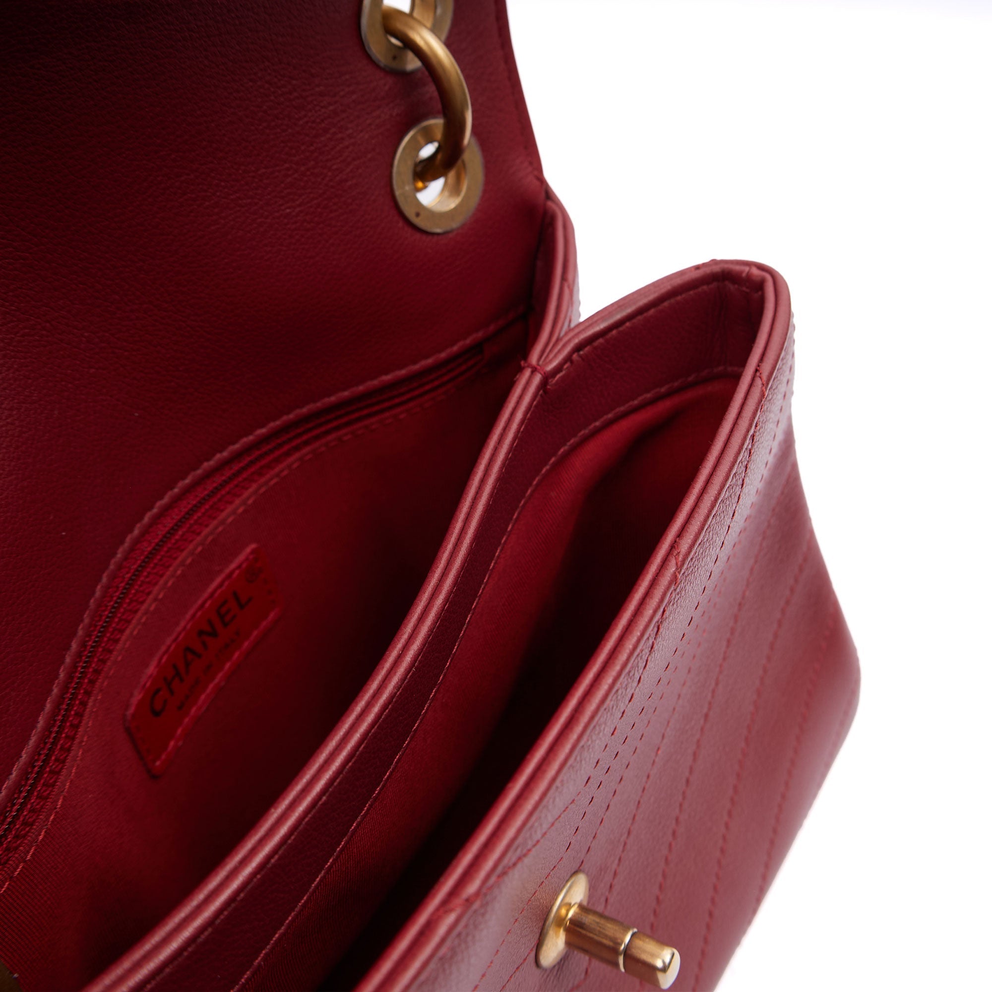 Chanel Top Handle Flap Bag With Top Handle in Red, Leather