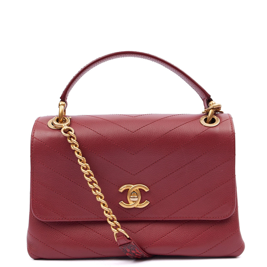 Chanel Top Handle Flap Bag With Top Handle in Red, Leather