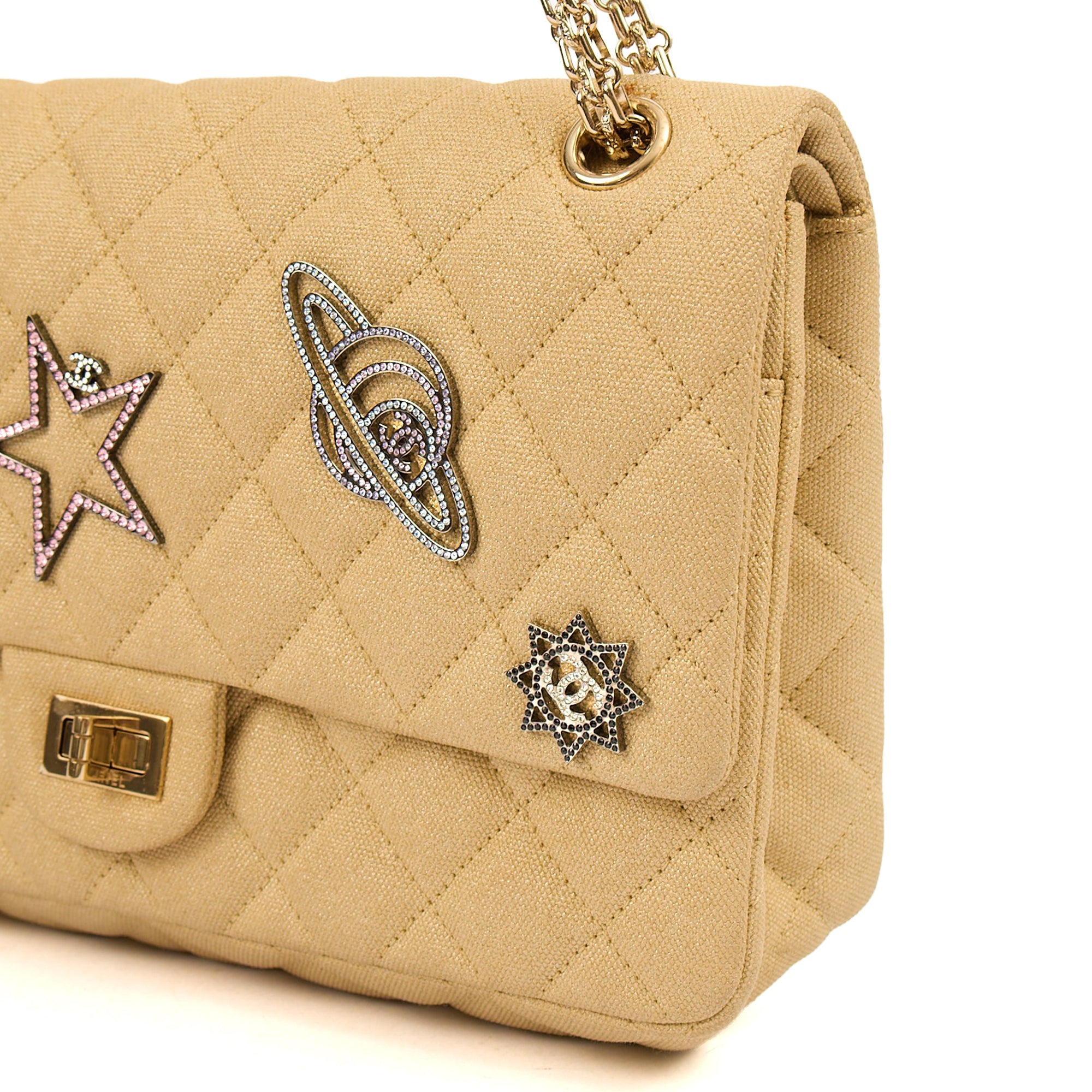 Chanel Shoulder Bag 2.55 Reissue - Medium in Metallic, Fabric