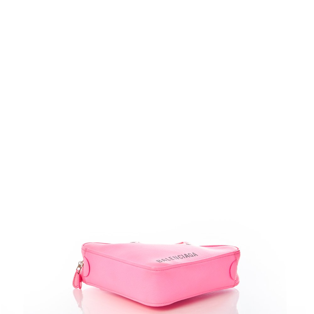 Balenciaga Top Handle Triangle Duffle S  in Pink, Leather