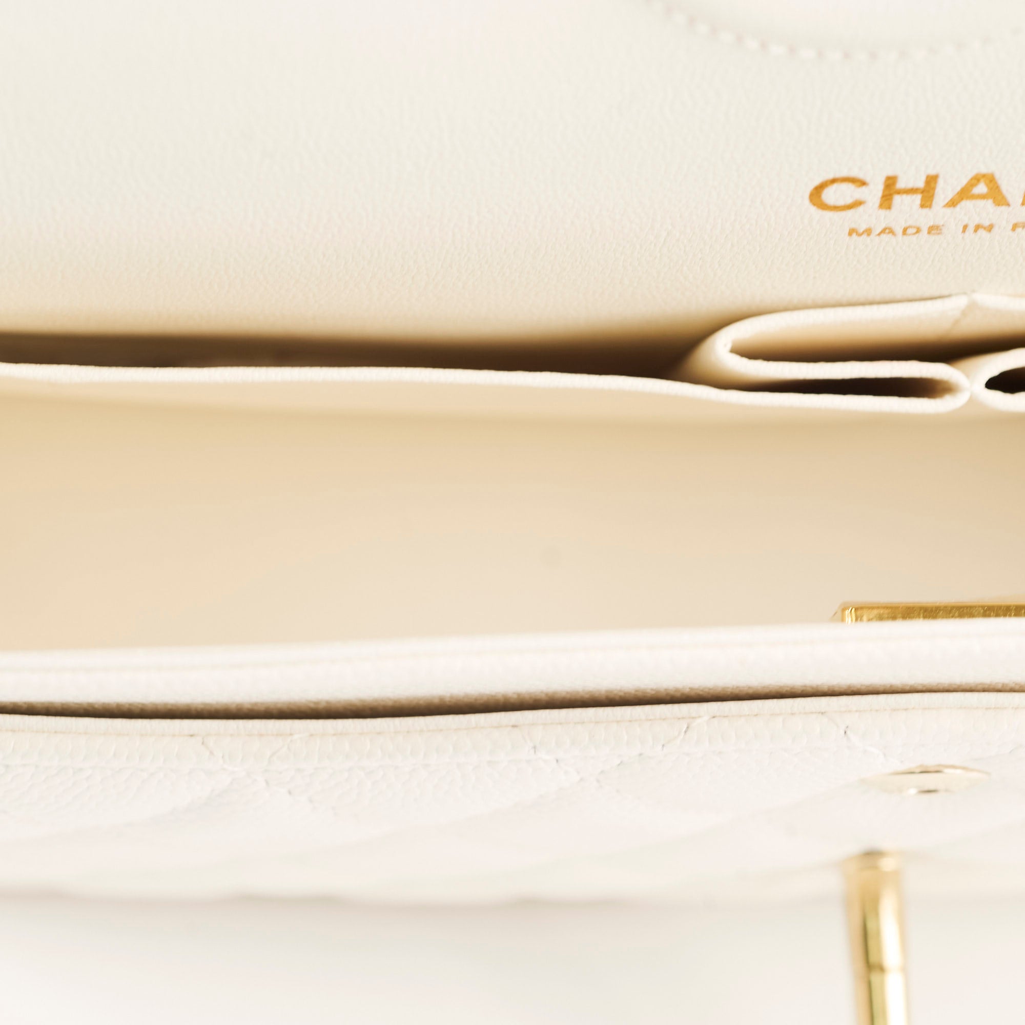 Chanel Classic Flap Medium/Large M/L Caviar White - 2023
