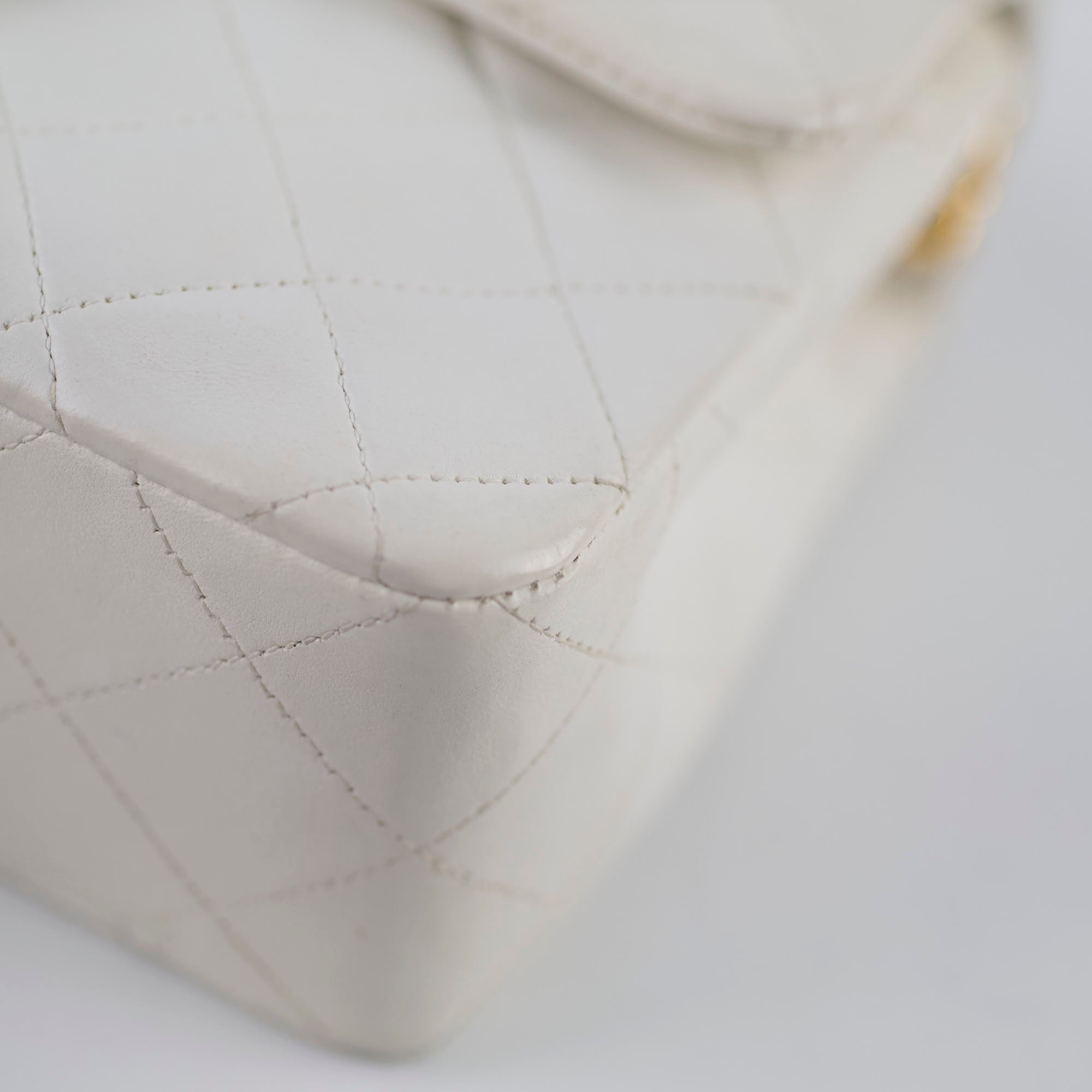 Chanel 24k Vintage Small Classic Flap Lambskin White
