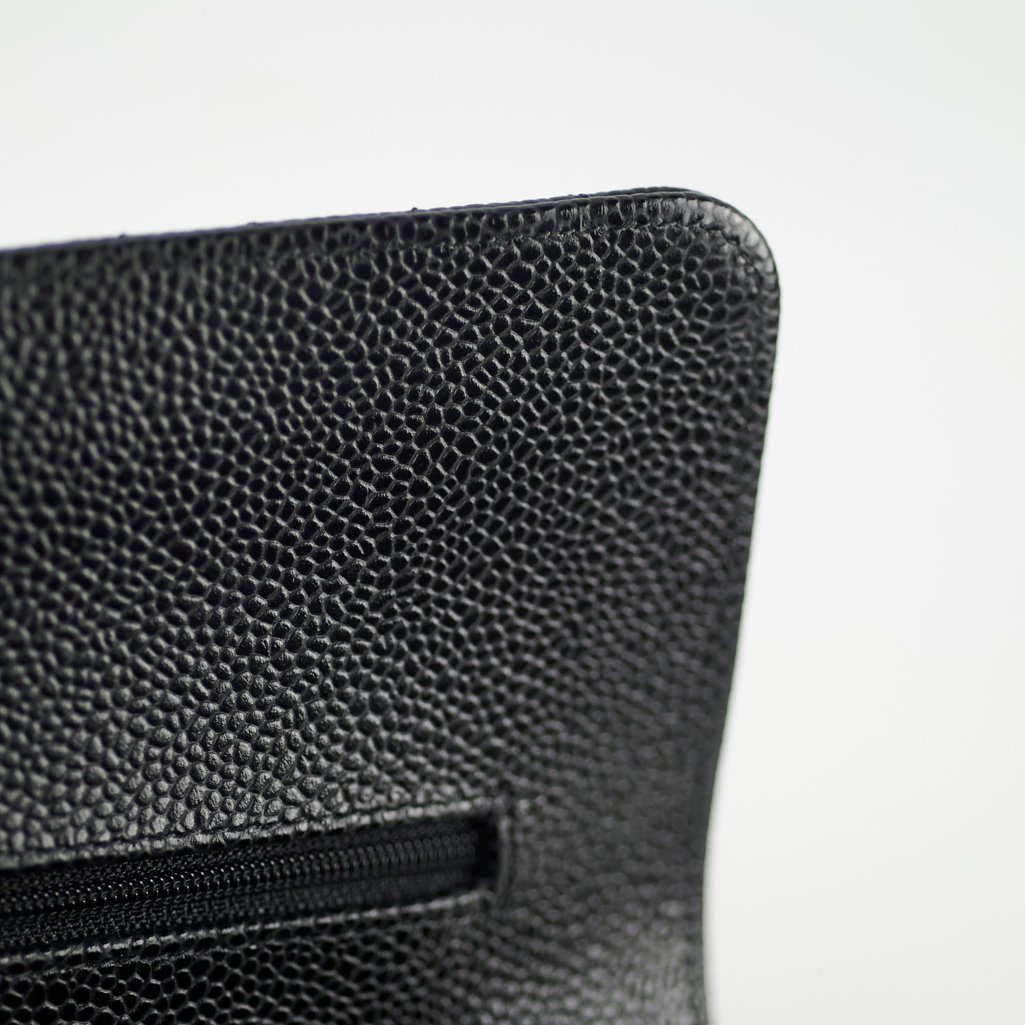 Chanel Medium Classic Flap Black Caviar GHW