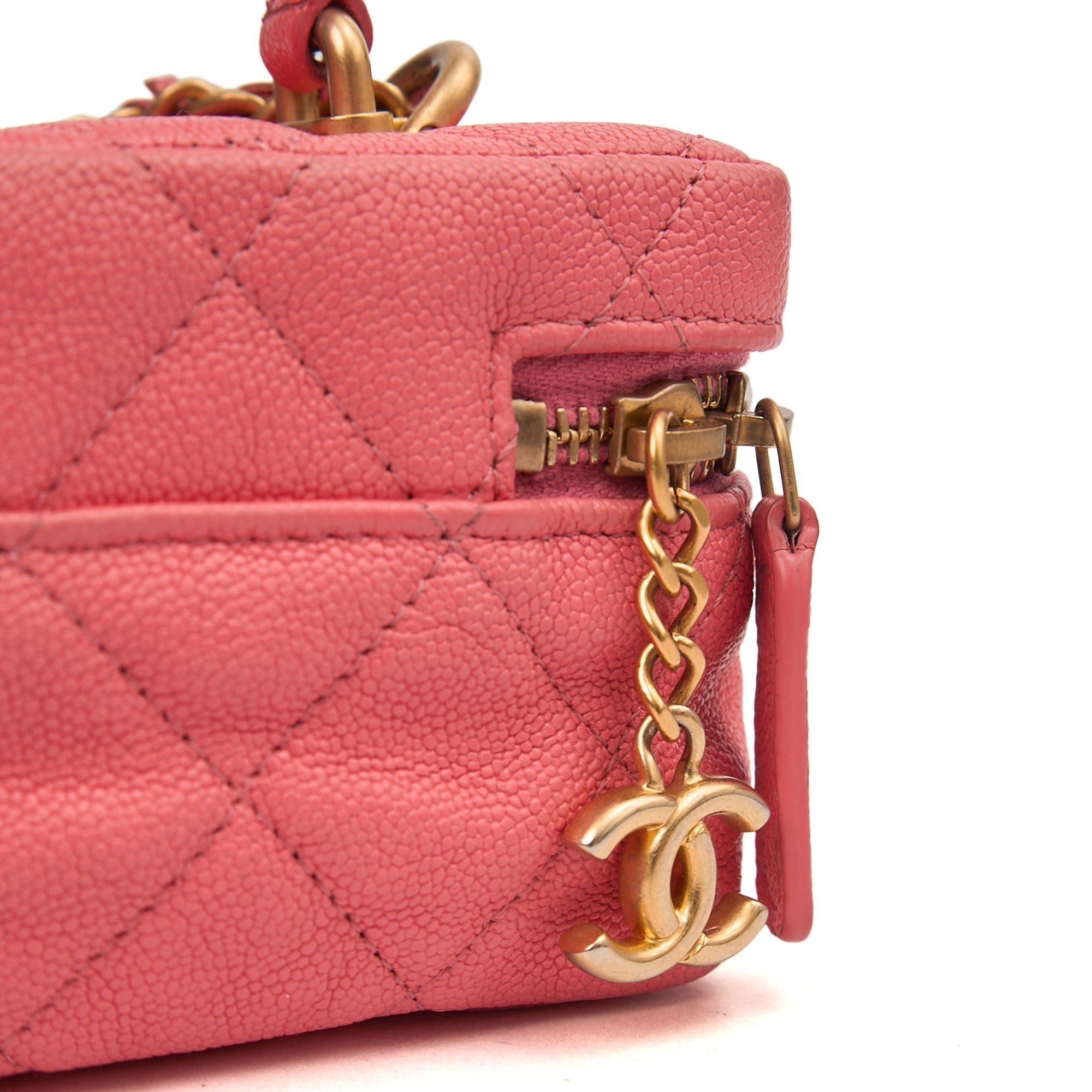 Chanel Cross Body Vanity Case - Mini in Pink, Caviar Leather