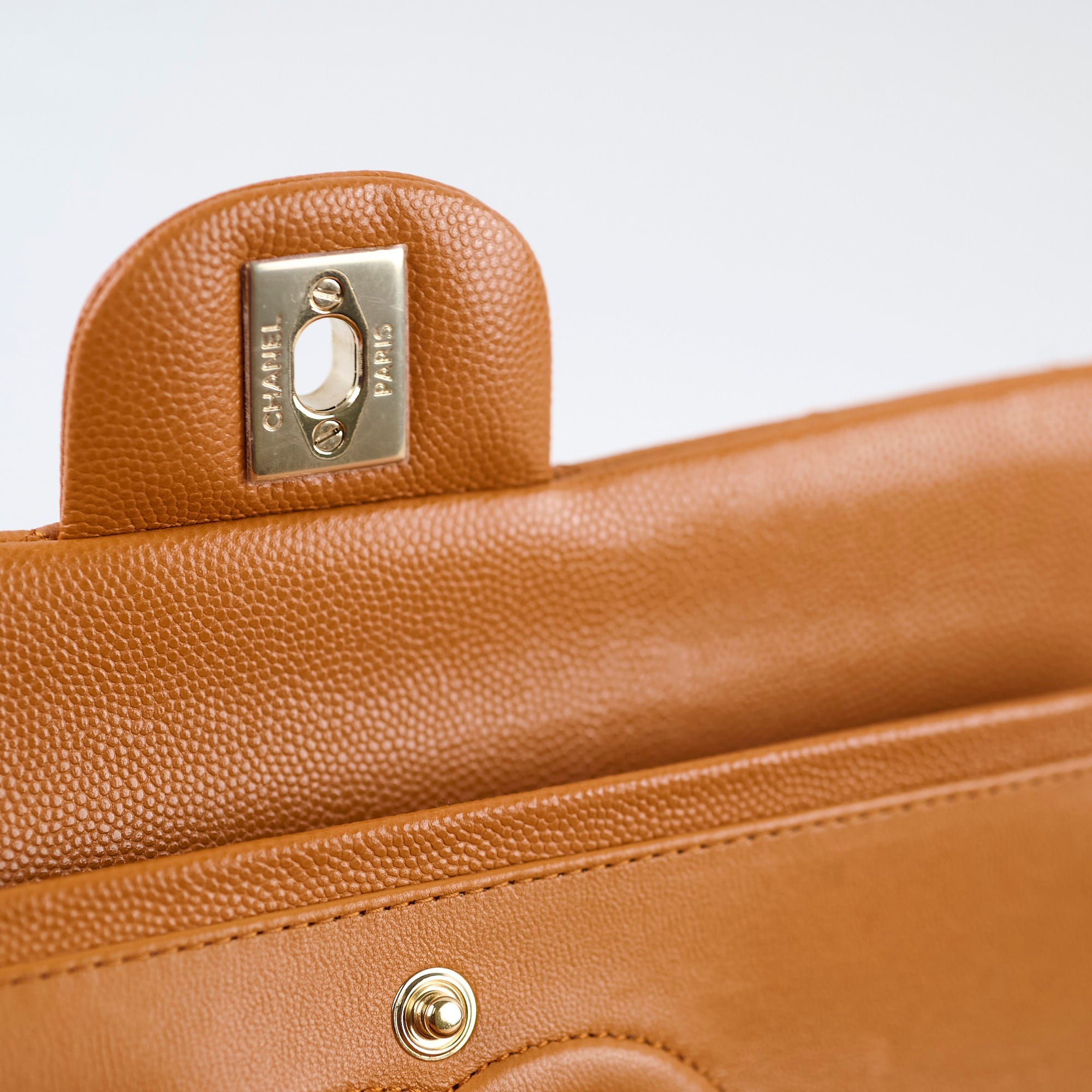 Chanel Medium Classic Flap Caramel Brown Caviar Light Gold HW