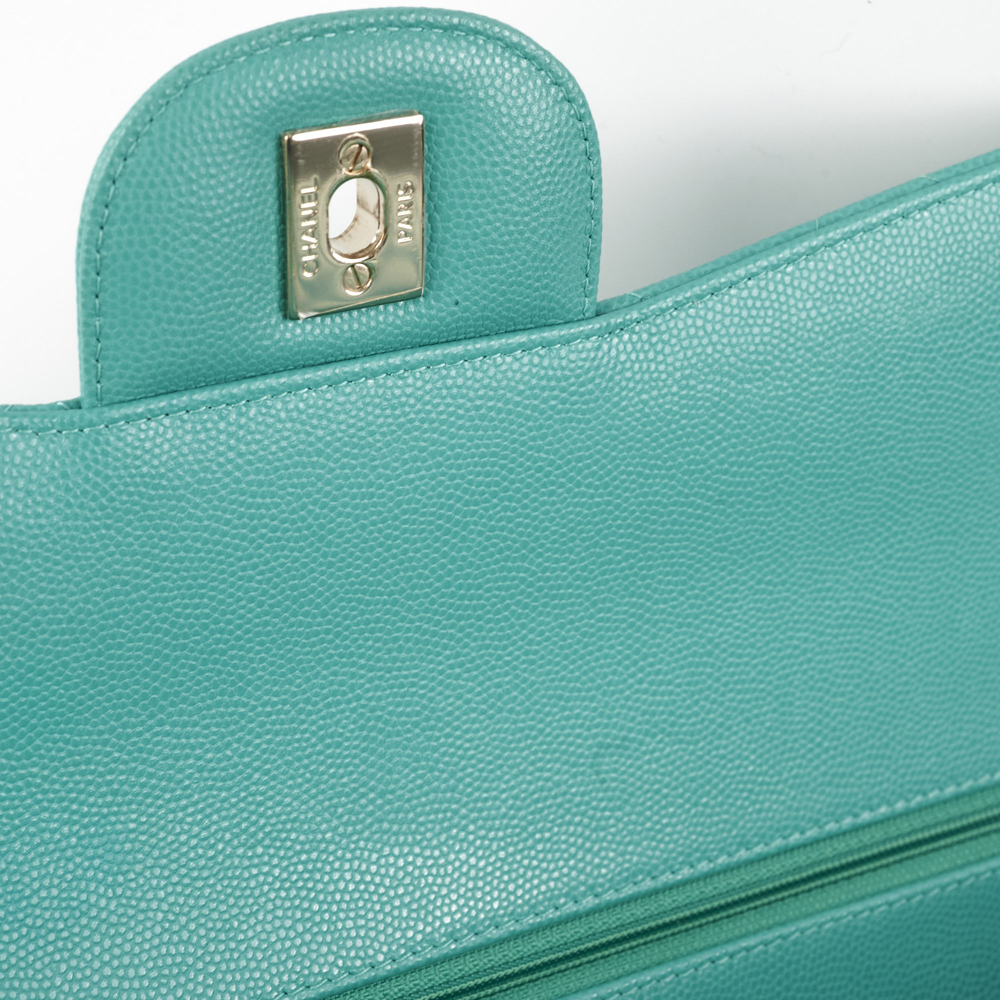 Chanel Jumbo Classic Flap Caviar Turquoise - Sereis 23