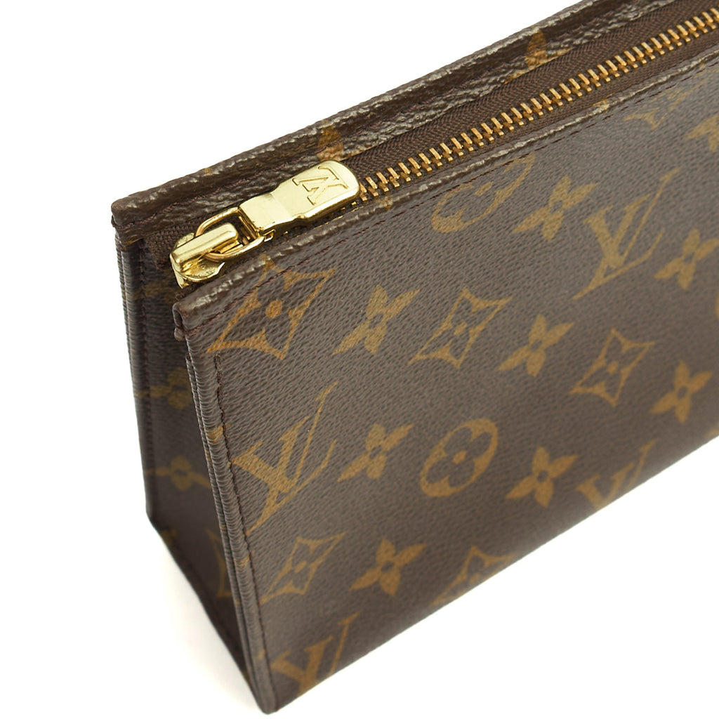 Louis Vuitton Clutch Toiletry Pouch 19 in Monogram, Canvas
