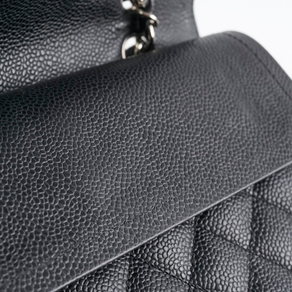 Chanel Caviar Medium M/L Classic Flap Series 16