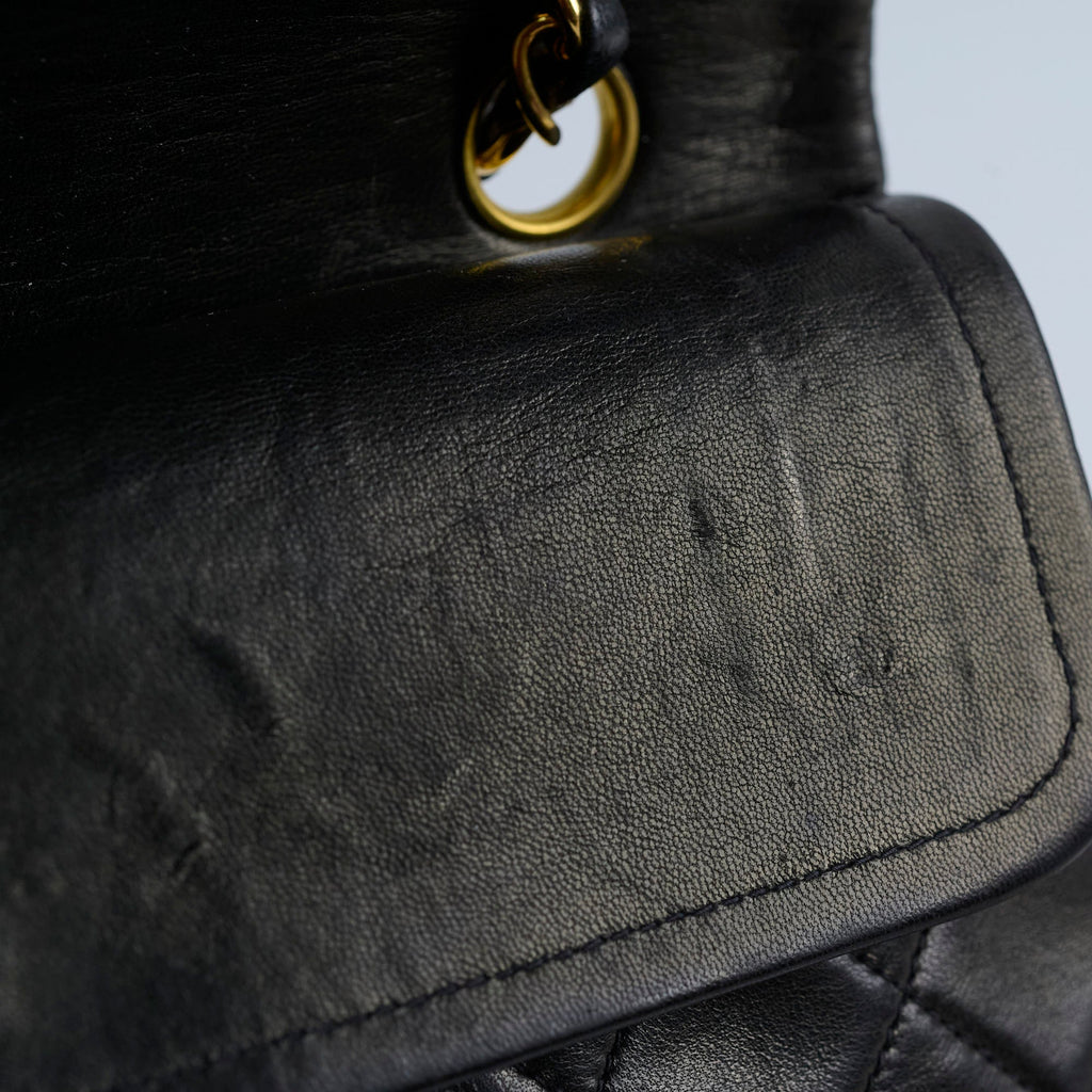 Chanel vintage small classic flap black
