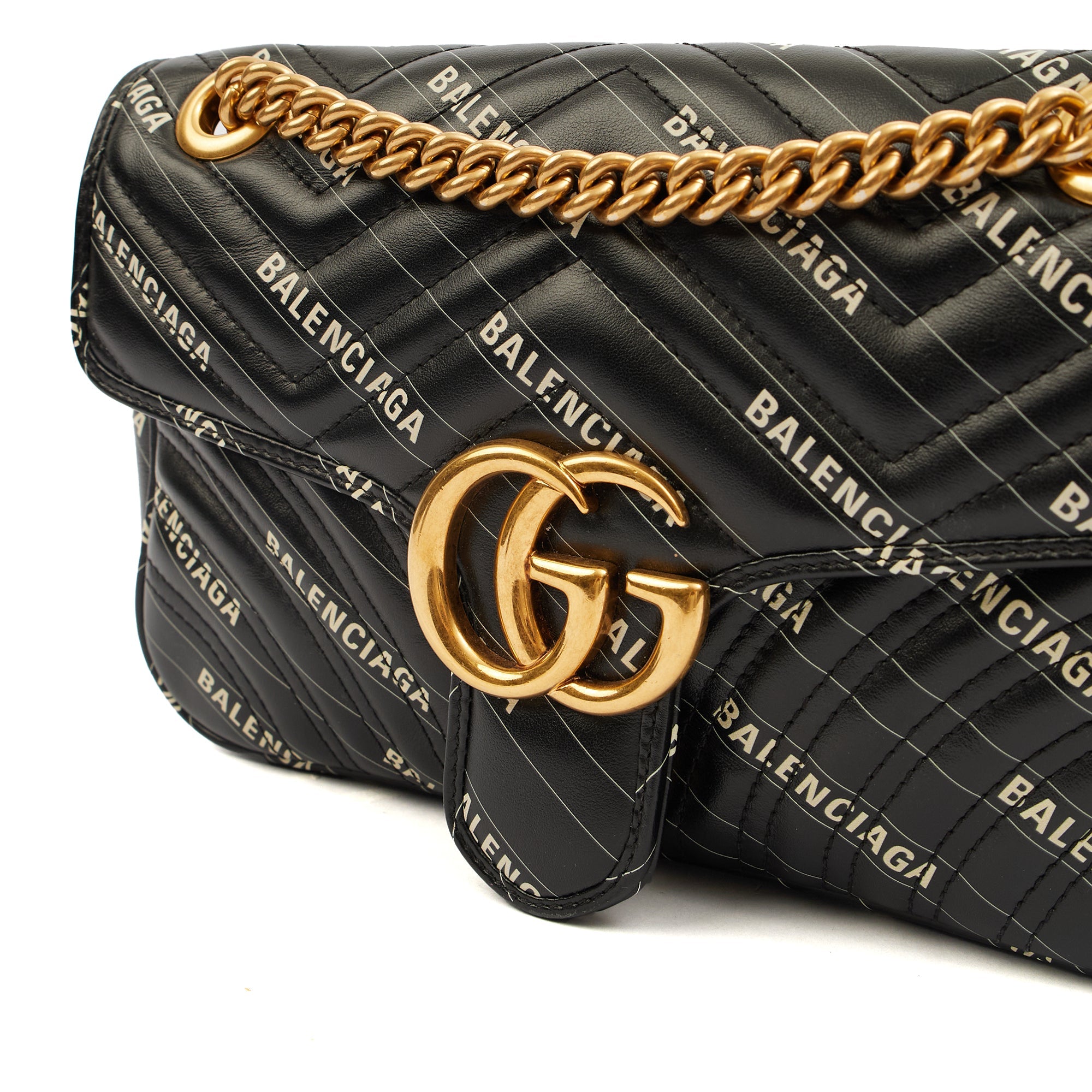 Gucci Shoulder Bag Marmont Shoulder Flap Bag - Medium in Black, Leather