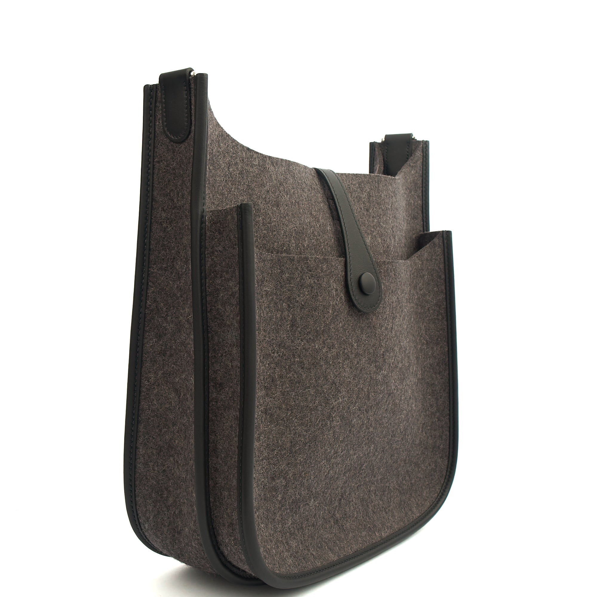 Hermes Cross Body Evelyne 29 in Black, Canvas