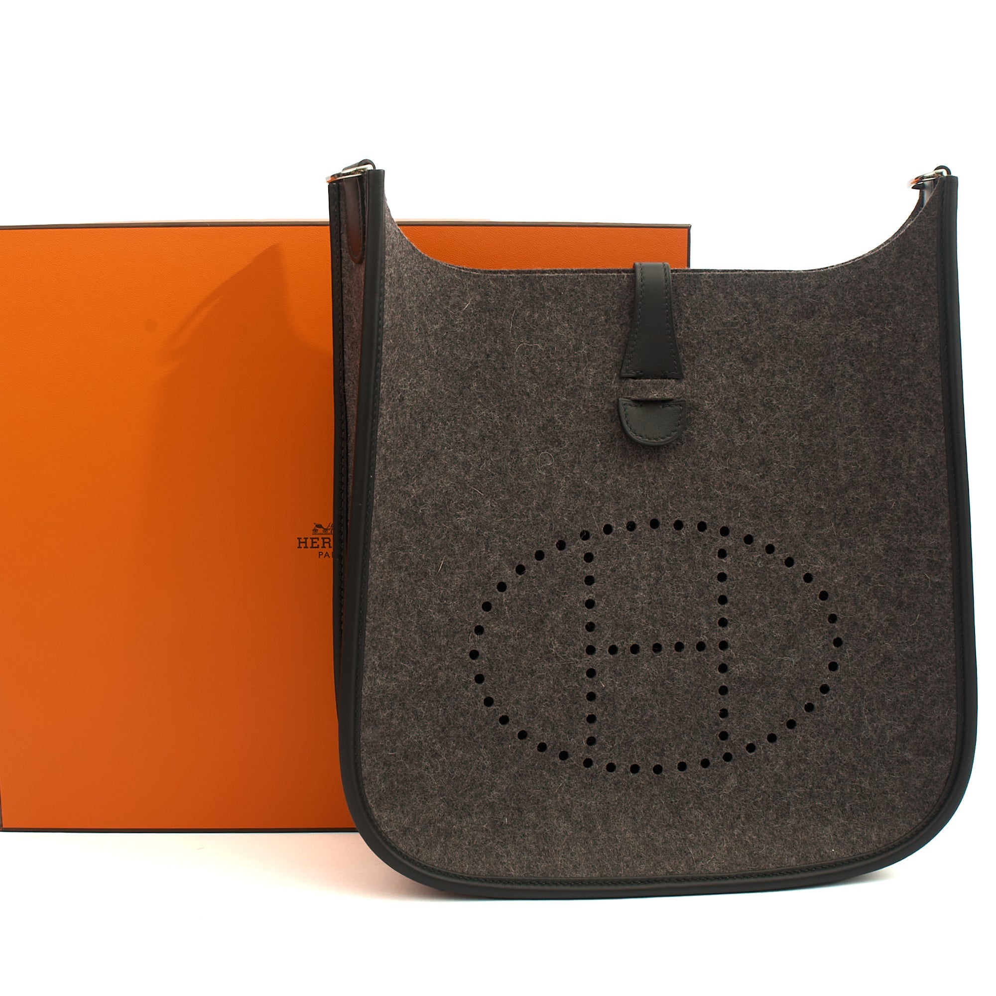 Hermes Cross Body Evelyne 29 in Black, Canvas