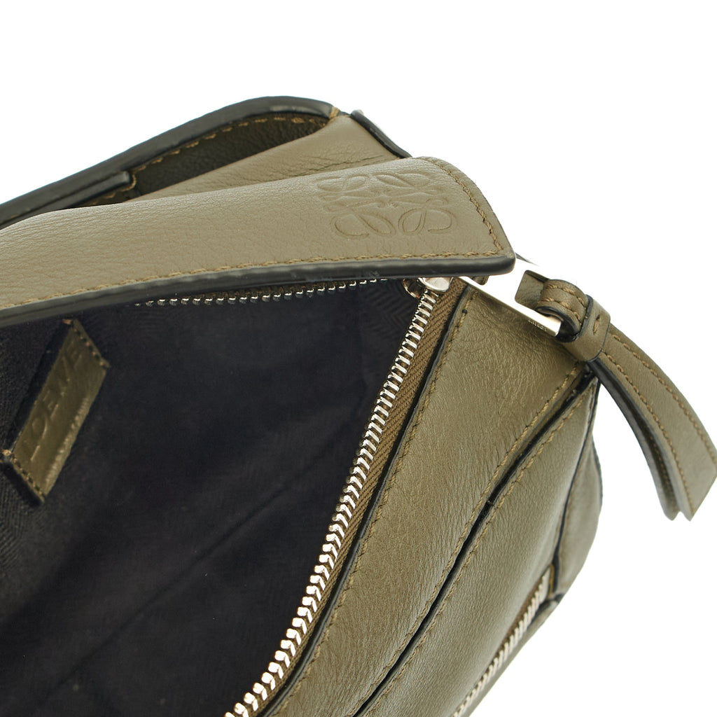 Loewe Cross Body Puzzle Edge Belt Bag in Green, Leather